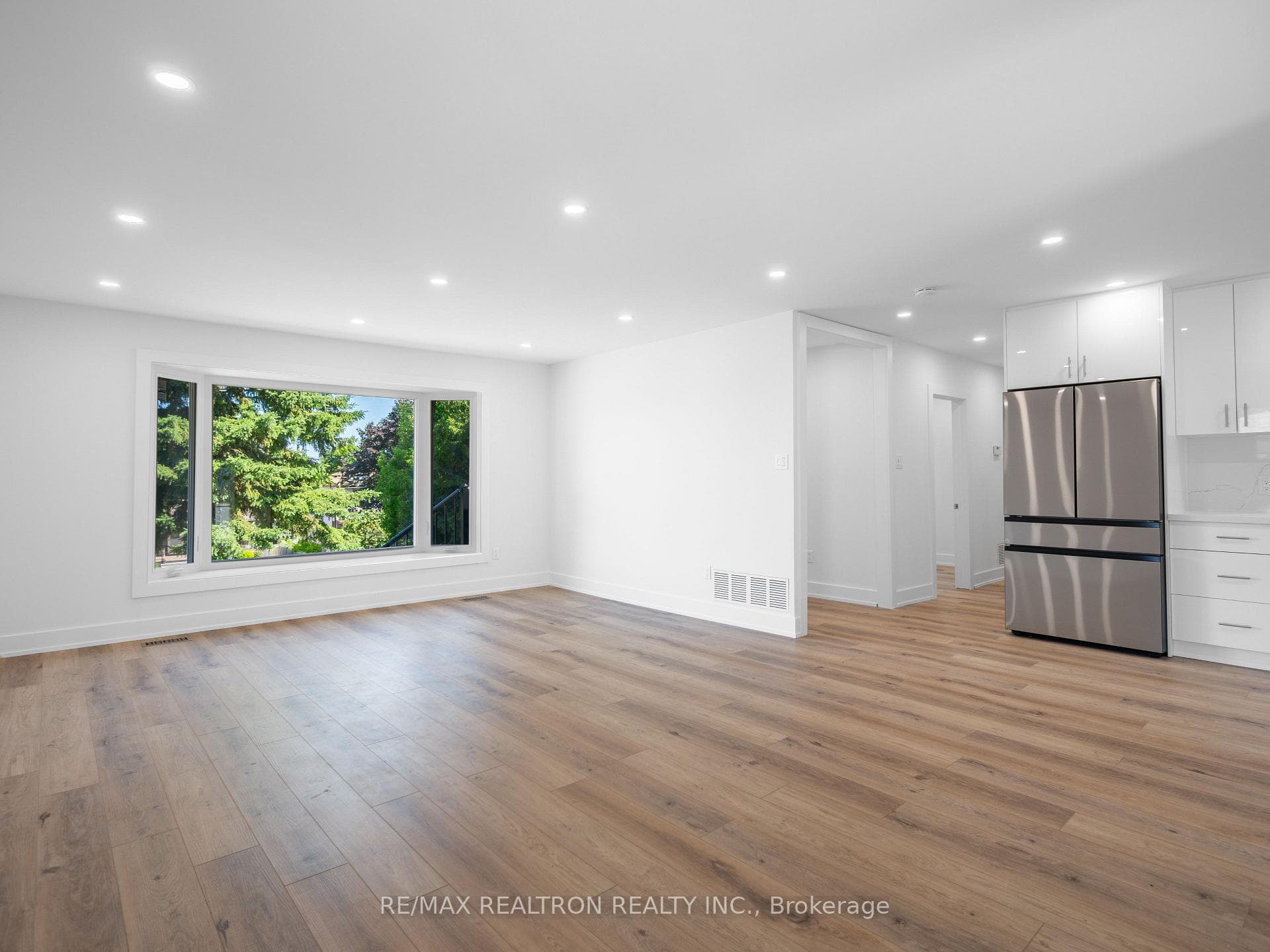 289 Irene Drive photo 14
