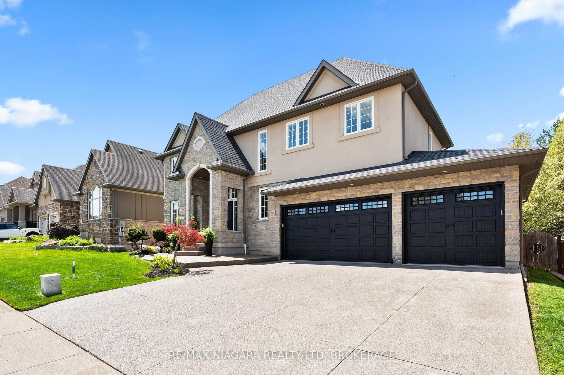 24 Red Haven Drive photo 4
