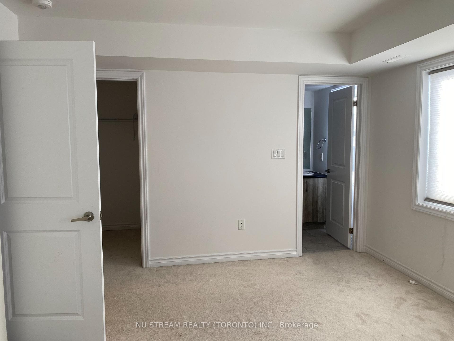 9 Hay Lane Unit 4 photo 16