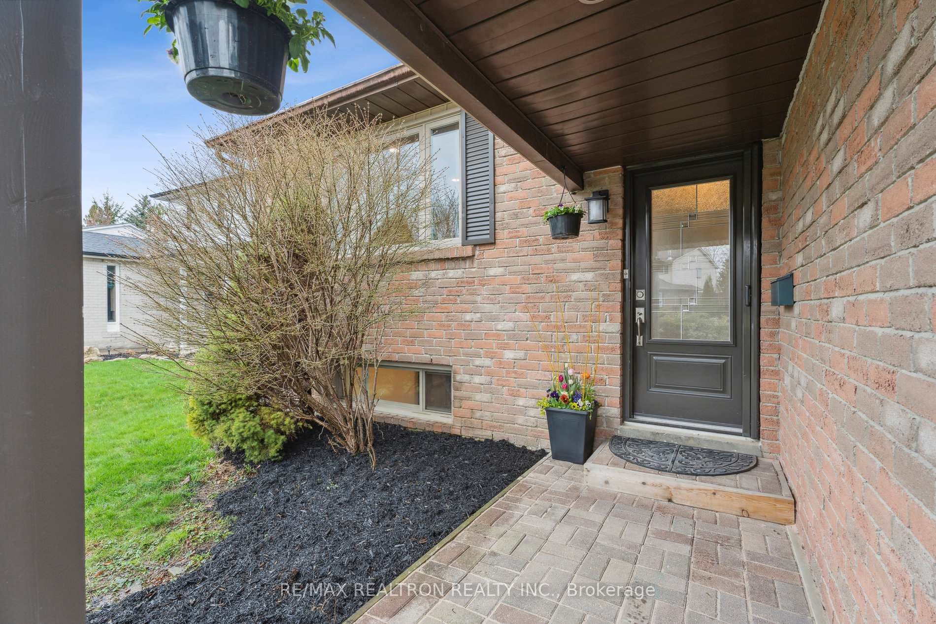 117 Walton Drive photo 3