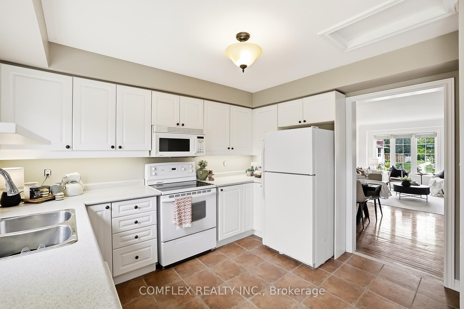 2 Armitage Crescent photo 15