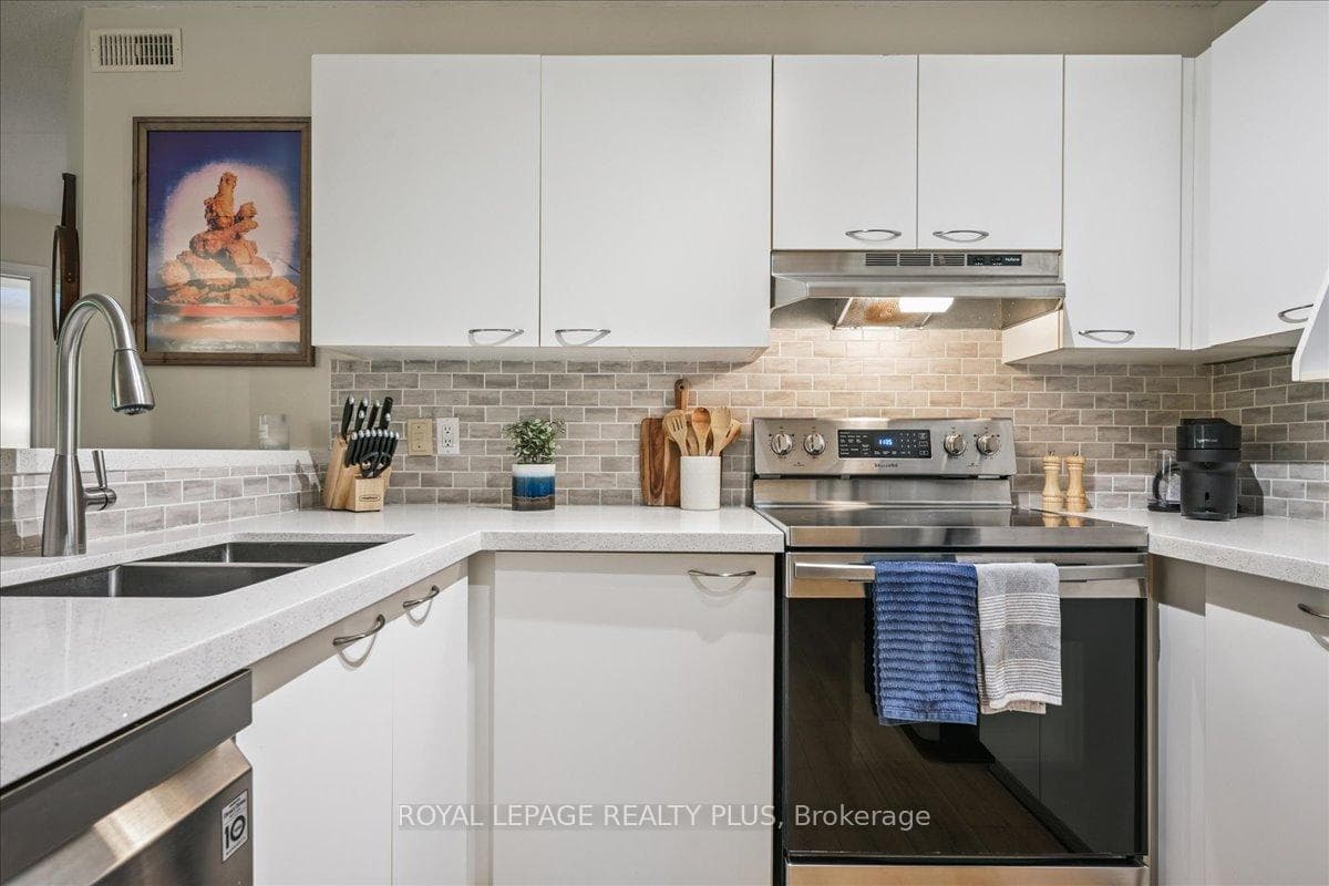 2030 Cleaver Avenue Unit 201 photo 12