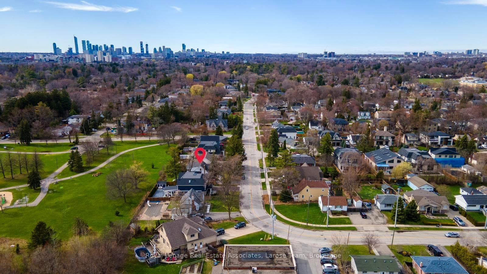 1166 Mineola Gardens photo 40