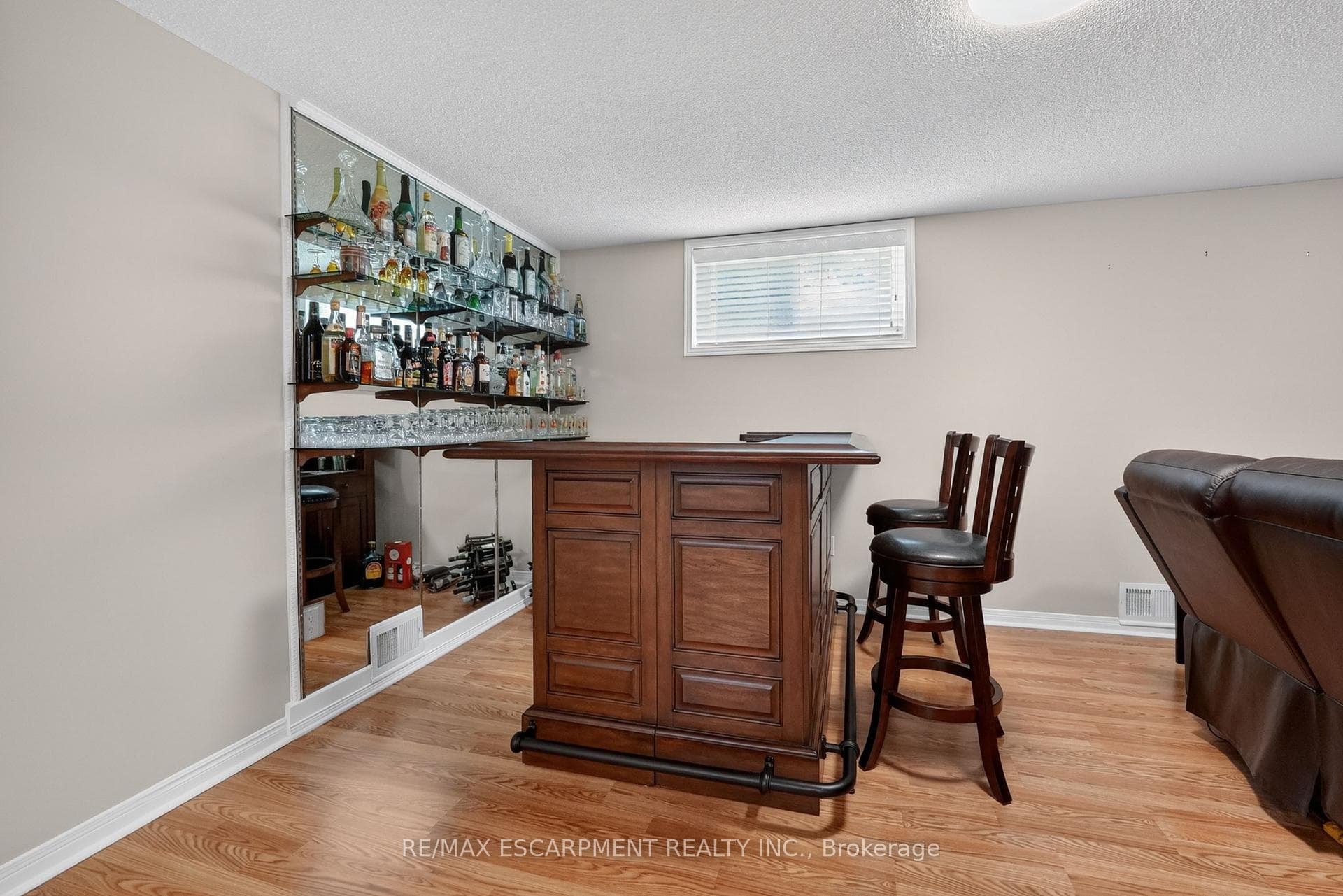 6444 Armstrong Drive photo 16