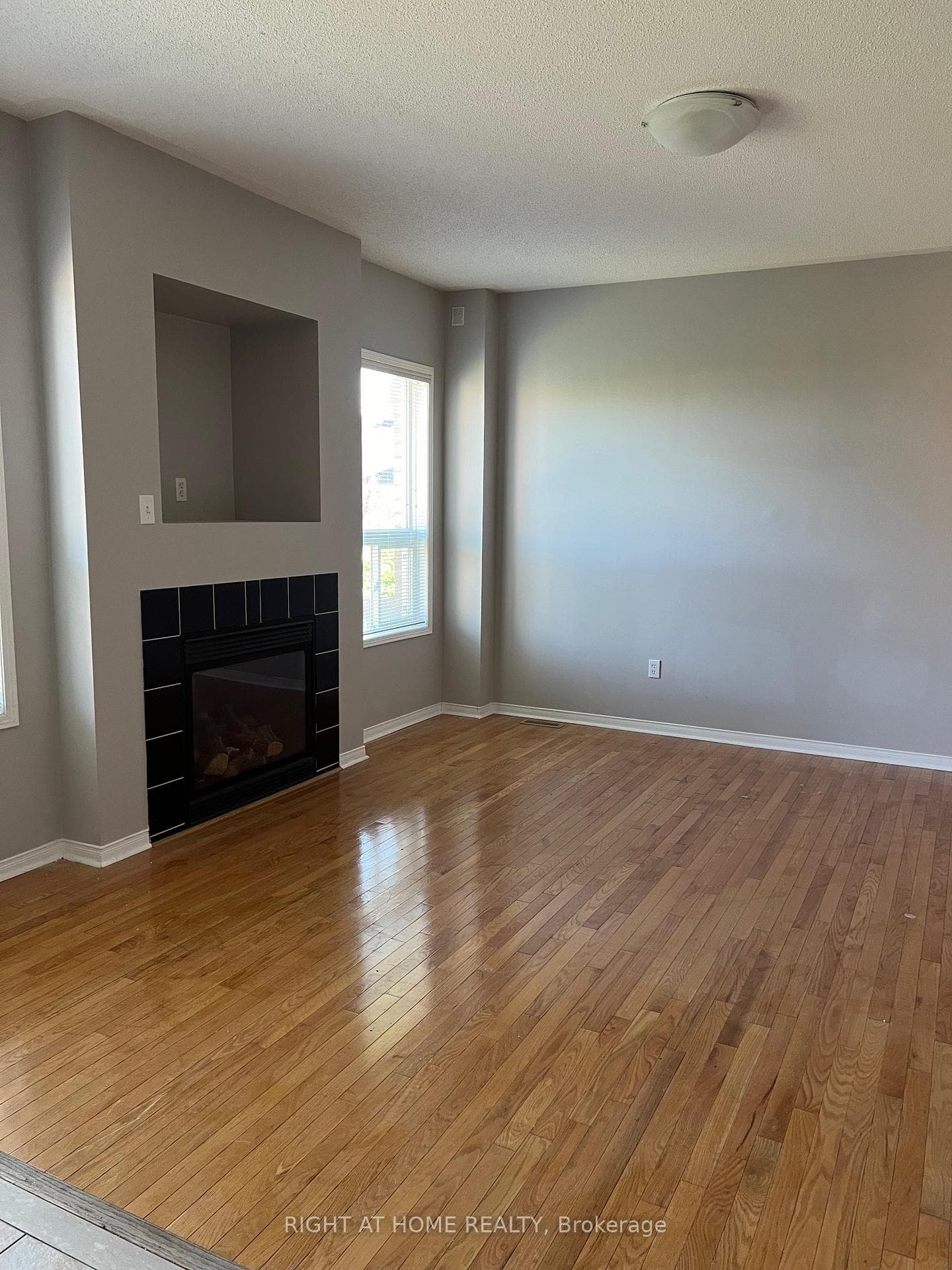 27 TRISH Drive photo 5