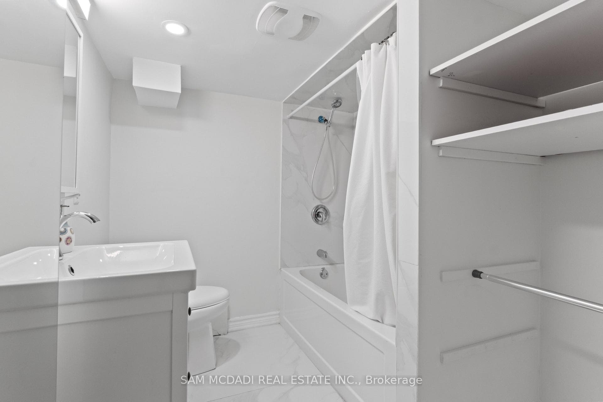 920 Clark Boulevard photo 37