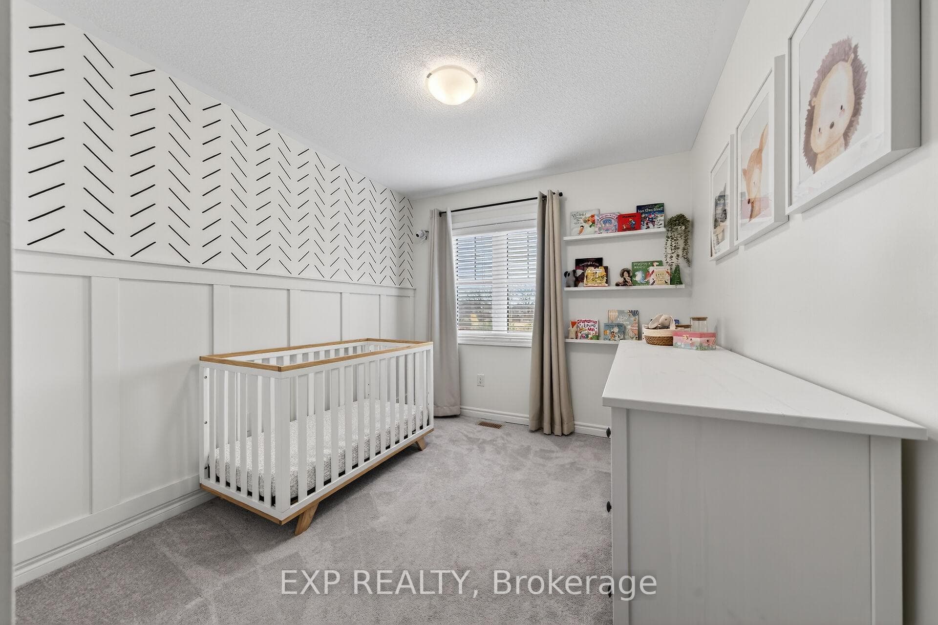 1384 Basswood Crescent photo 29