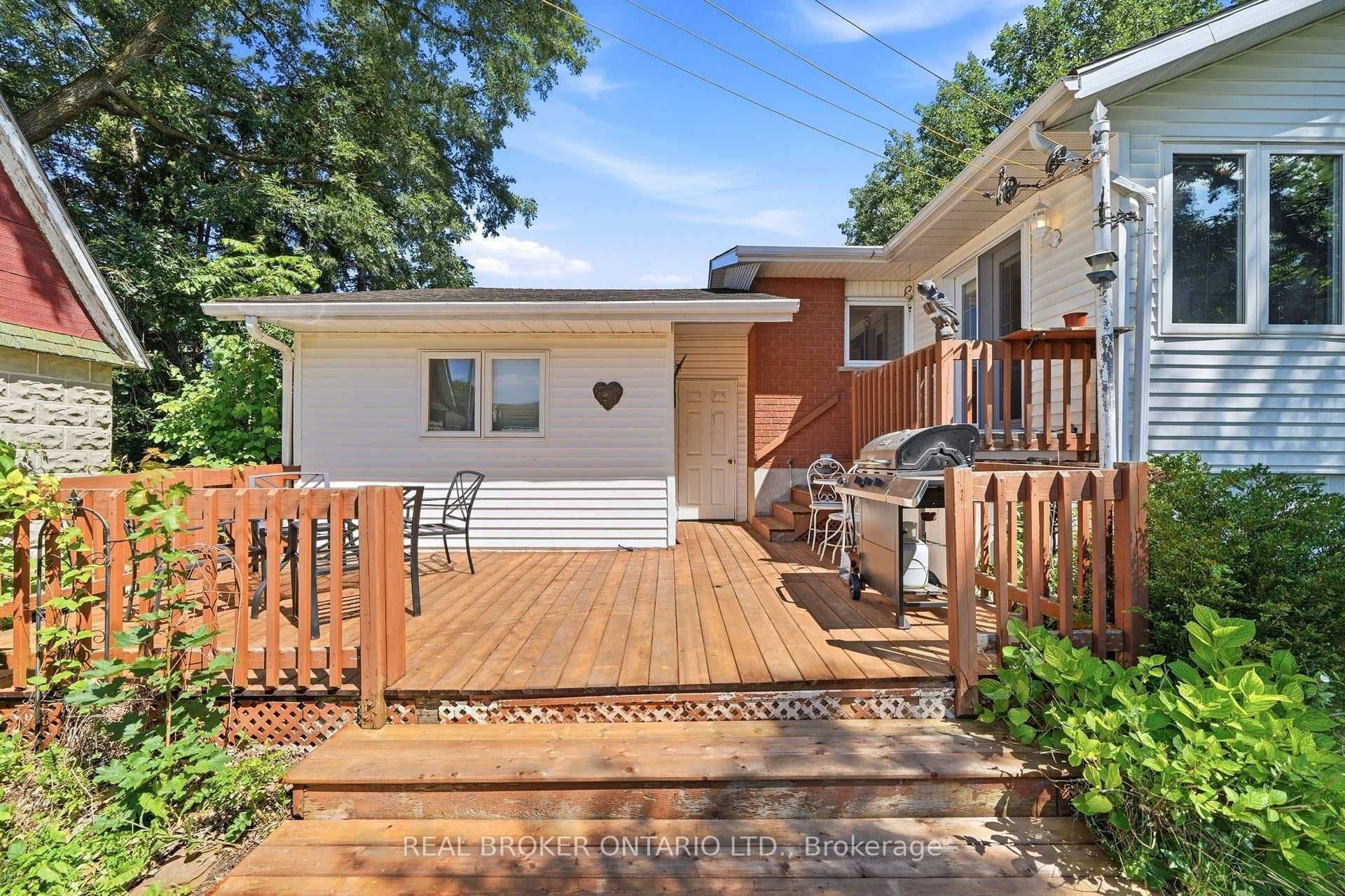 389 7th Street photo 34