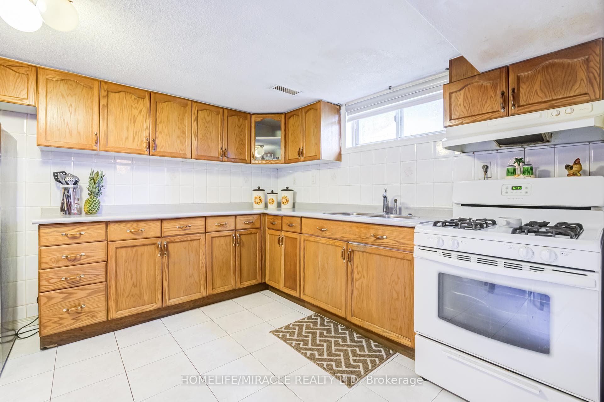 9 Wheatsheaf Crescent photo 31