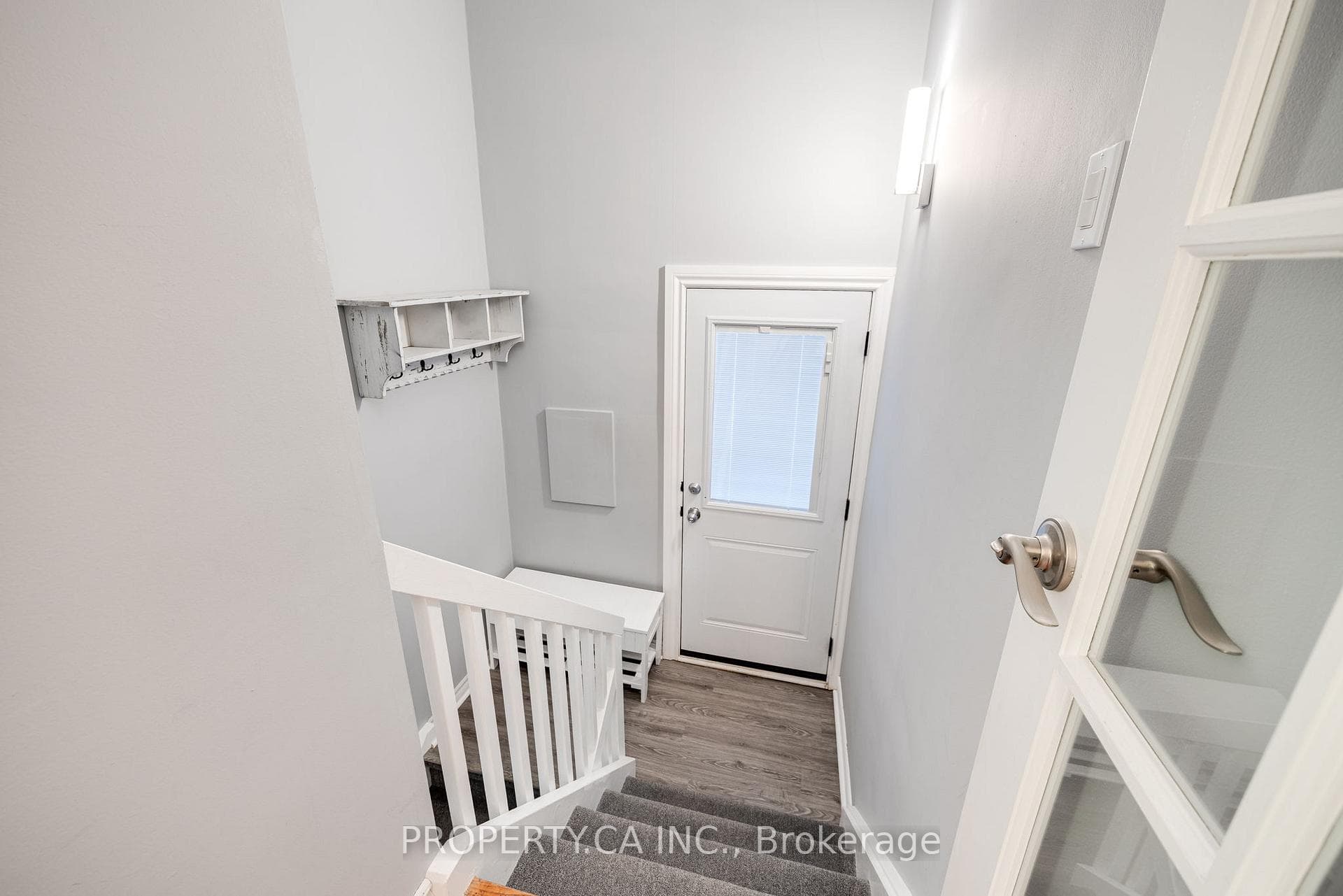 23 Niantic Crescent photo 17