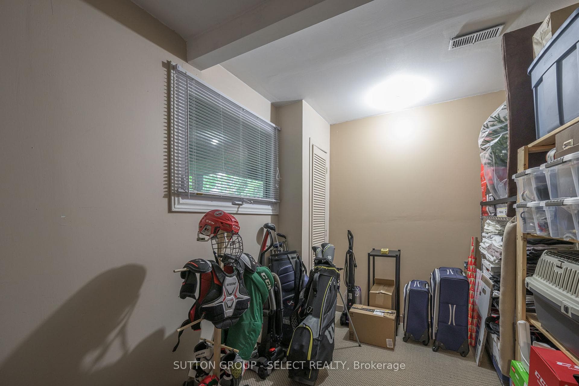 281 Everglade Crescent photo 30