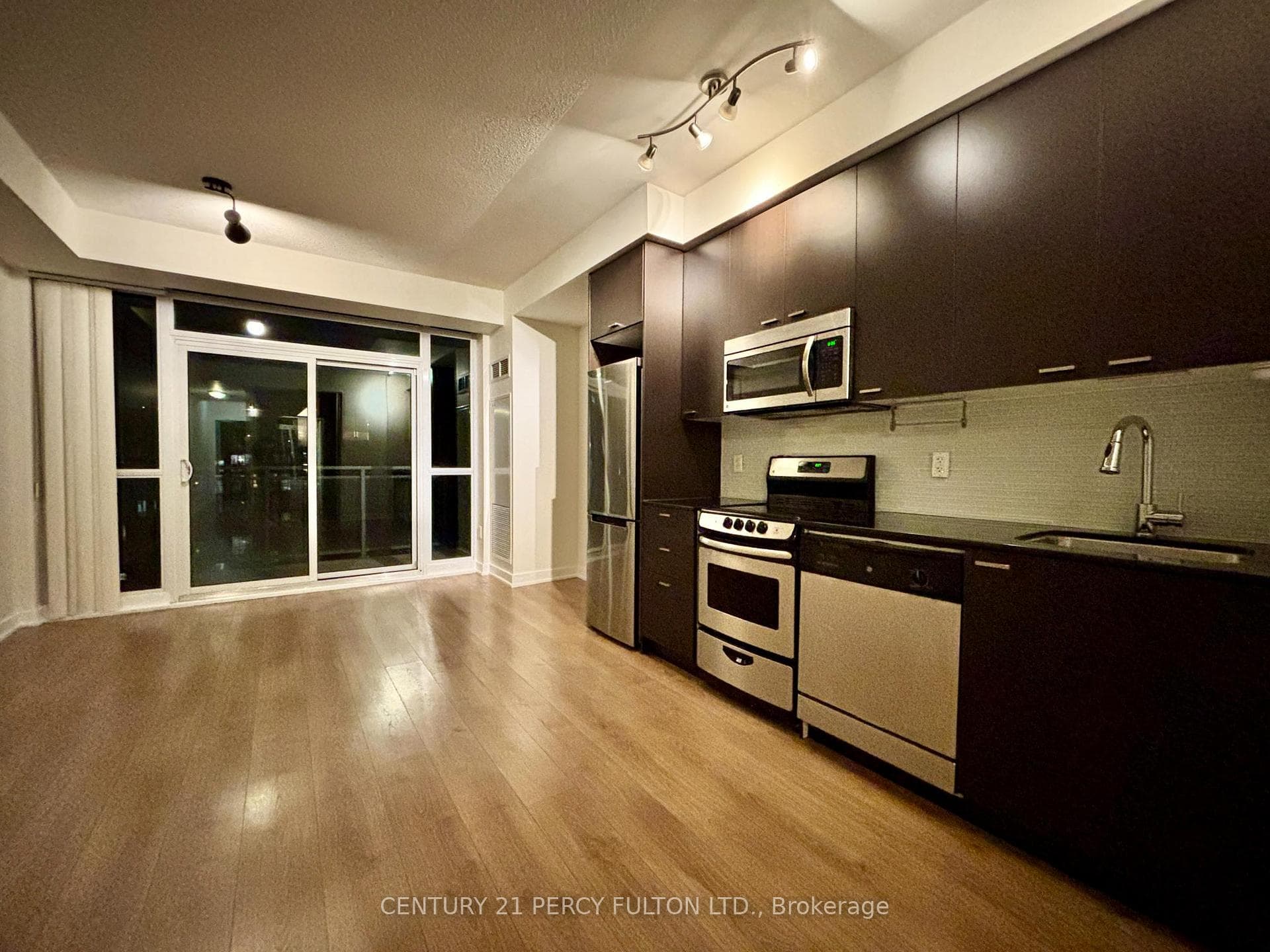 775 King Street Unit 1008 photo 4