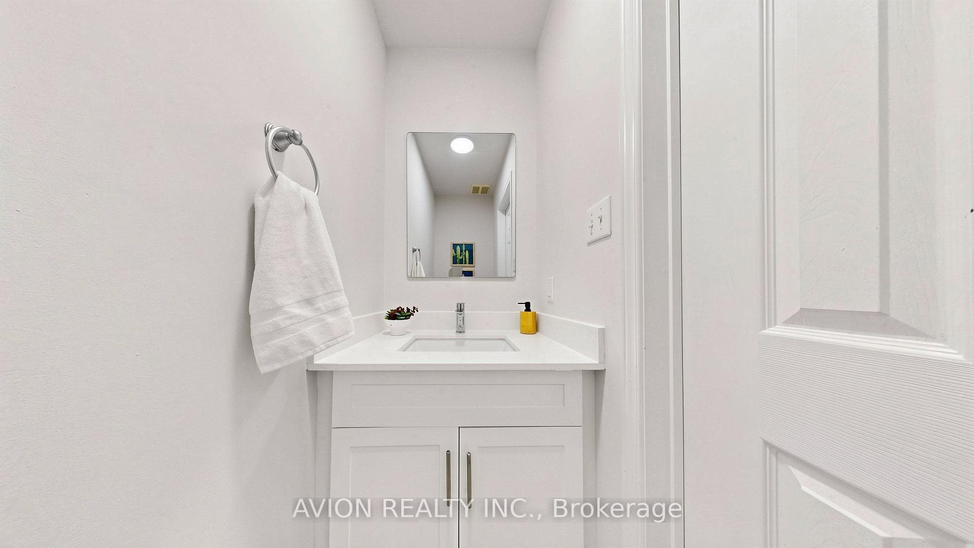 12 Rideau Drive photo 11