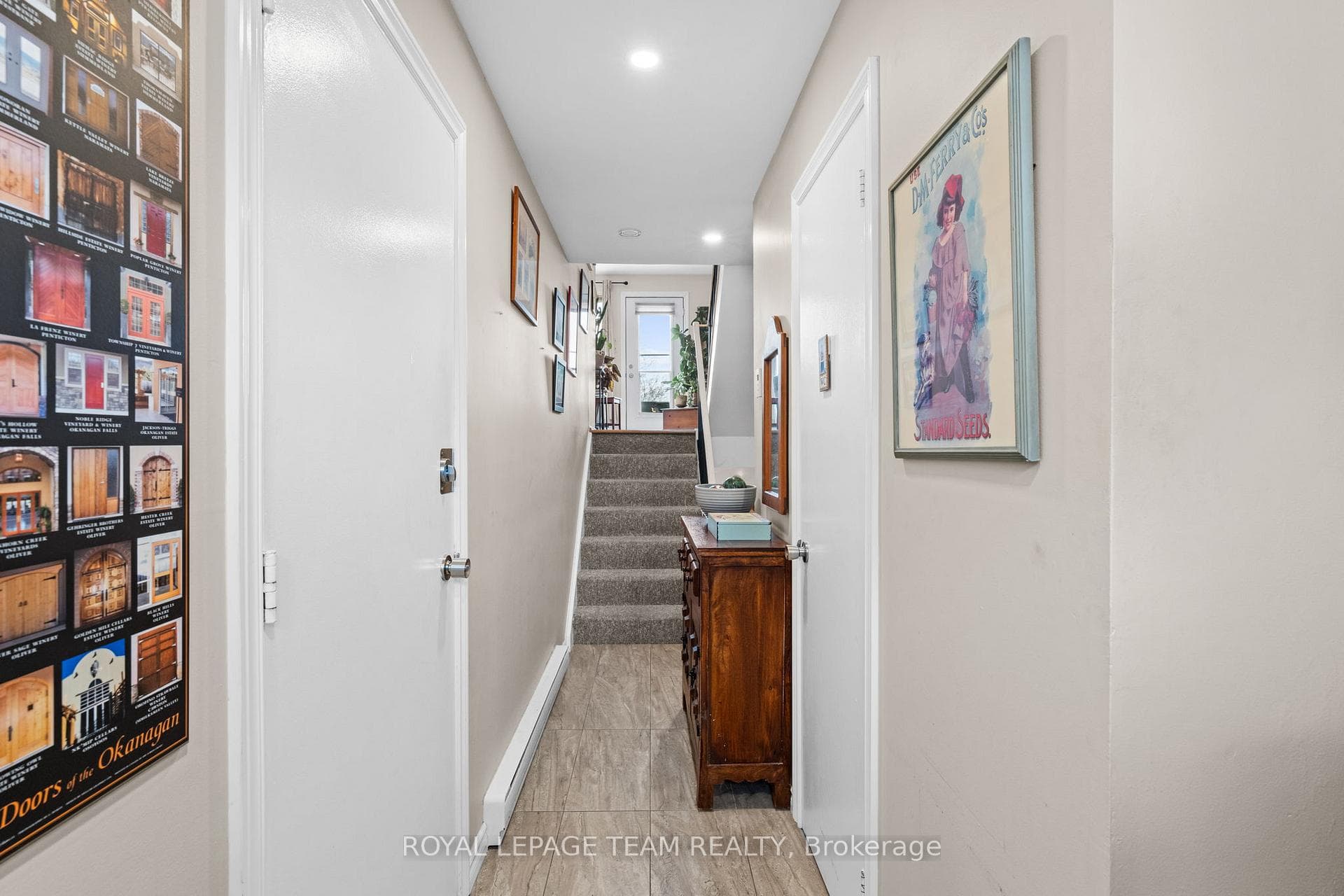 347 Stowe Court photo 4