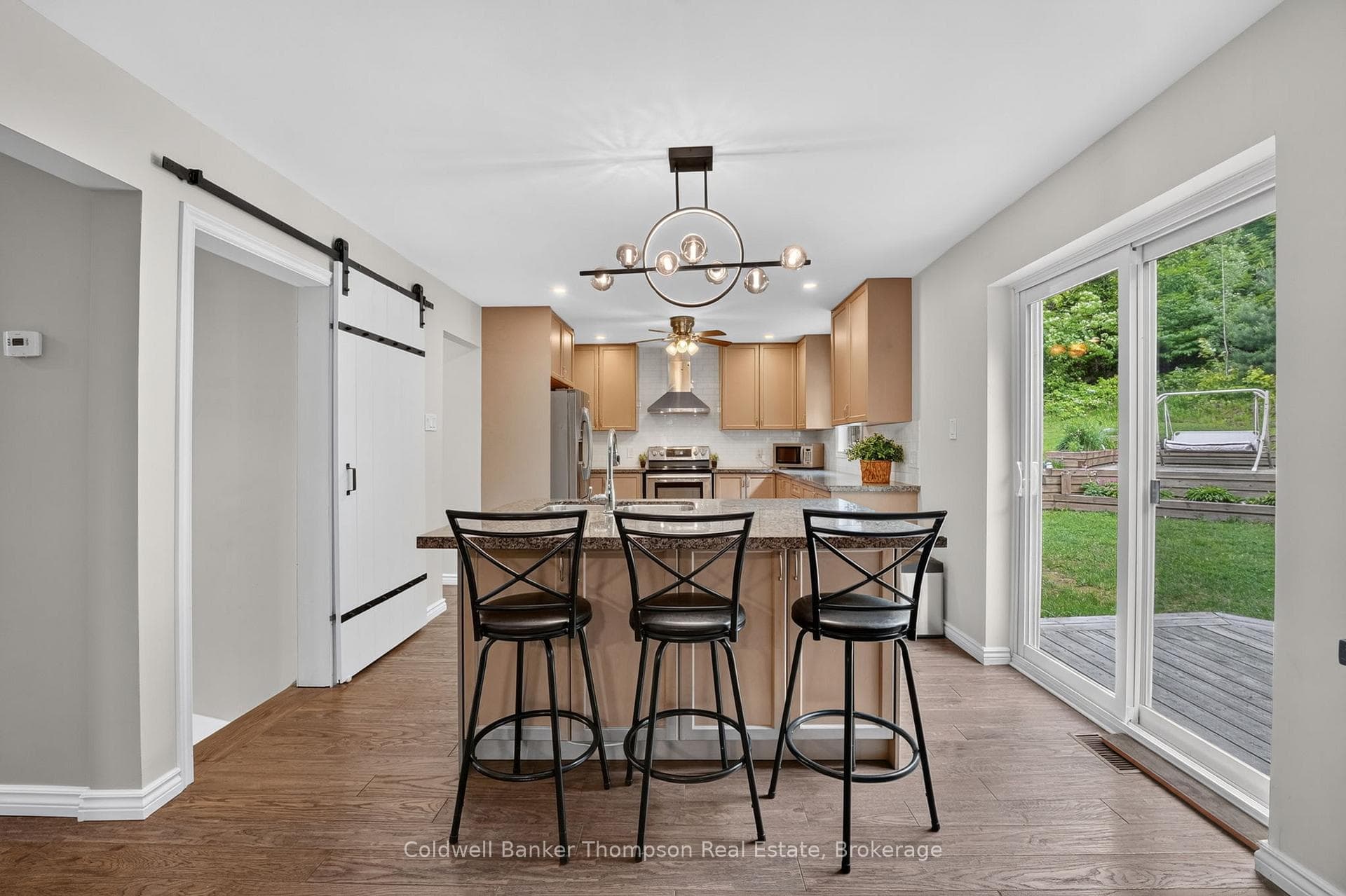 1864 Brunel Road photo 6