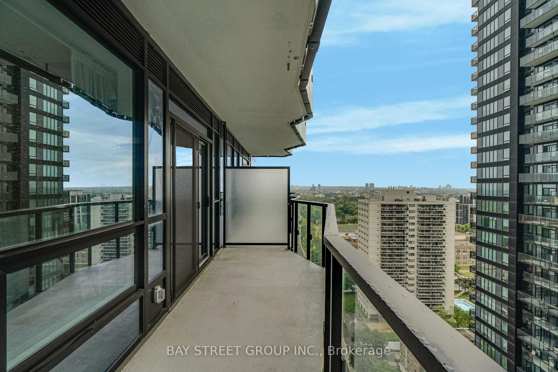 110 Broadway Avenue Unit 1813S photo 21