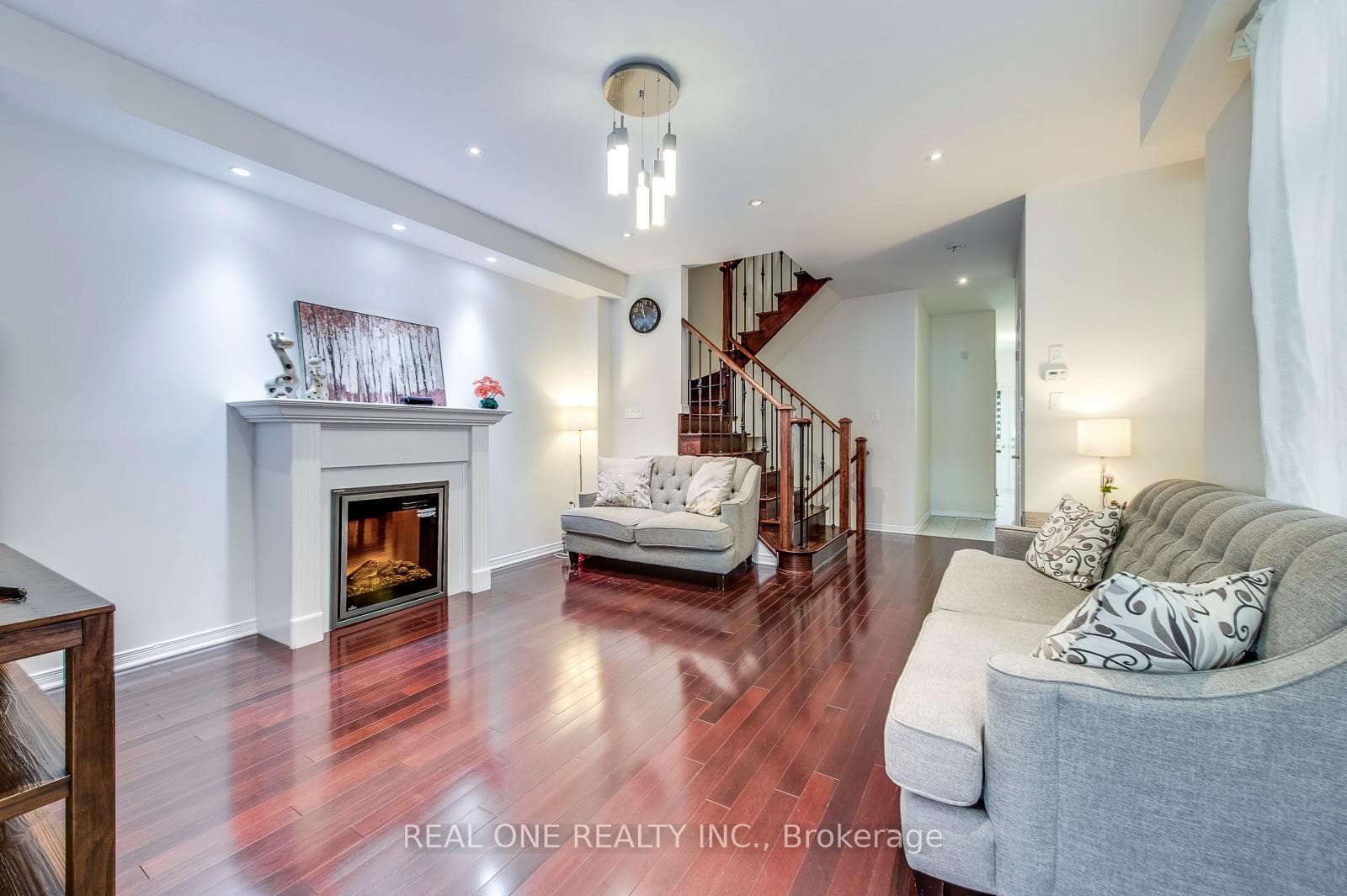127 Preston Meadow Avenue photo 6