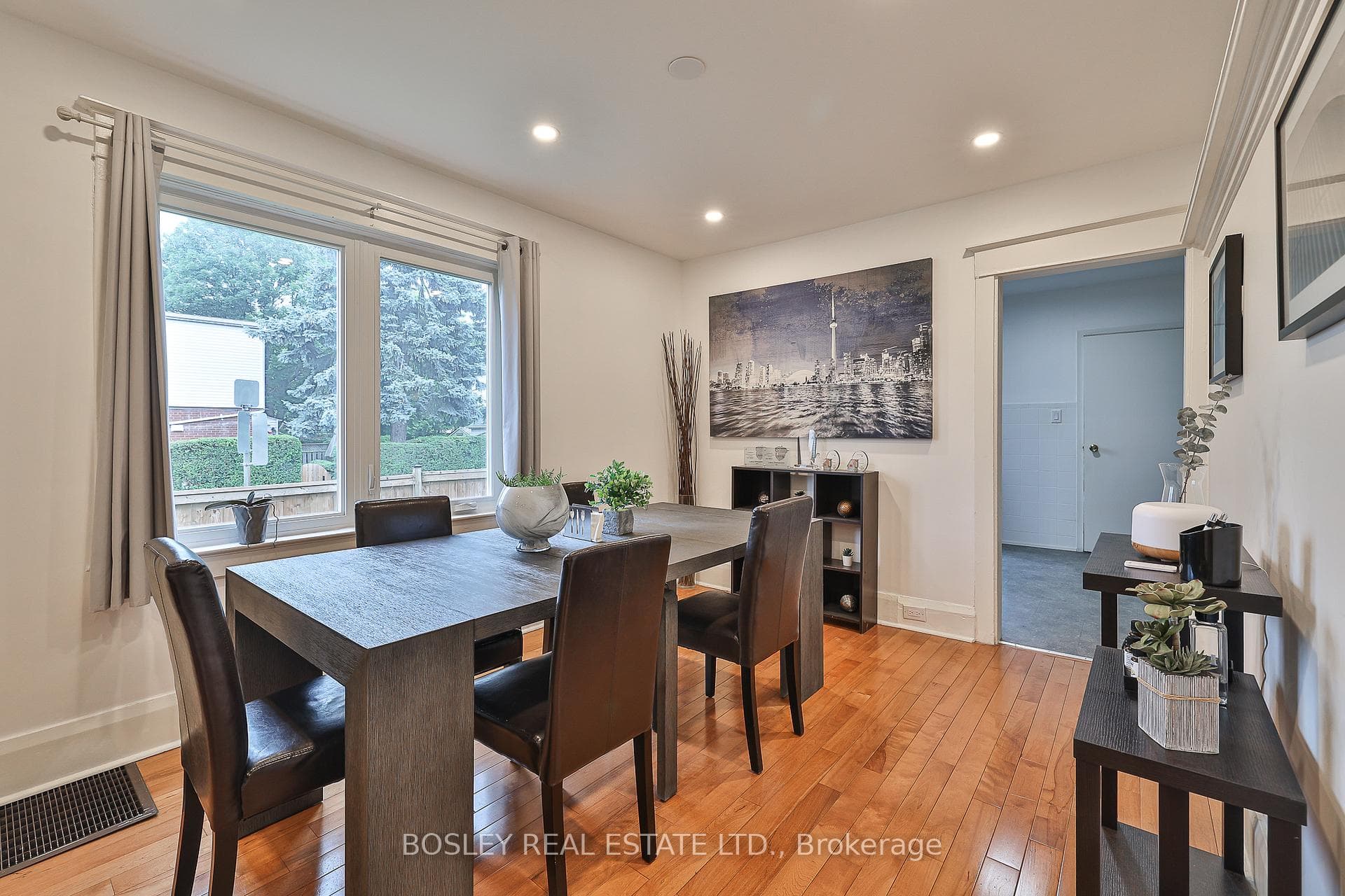 119 Woodington Avenue photo 10
