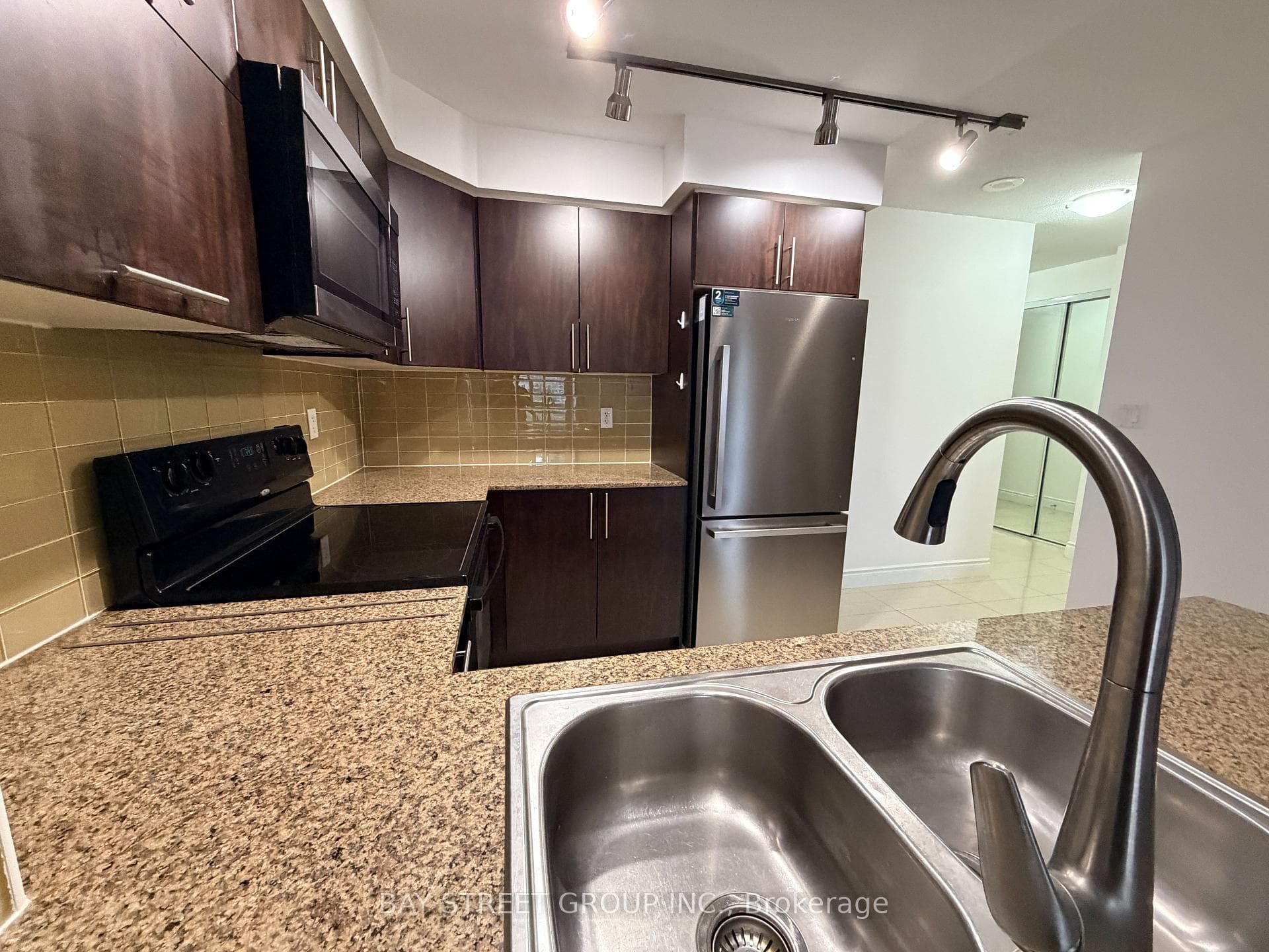 50 CLEGG Road Unit 530 photo 6