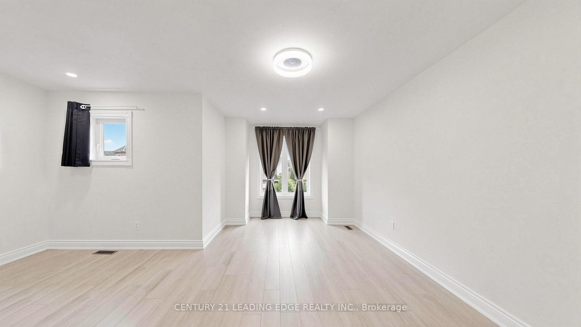 209 Kelso Crescent photo 23