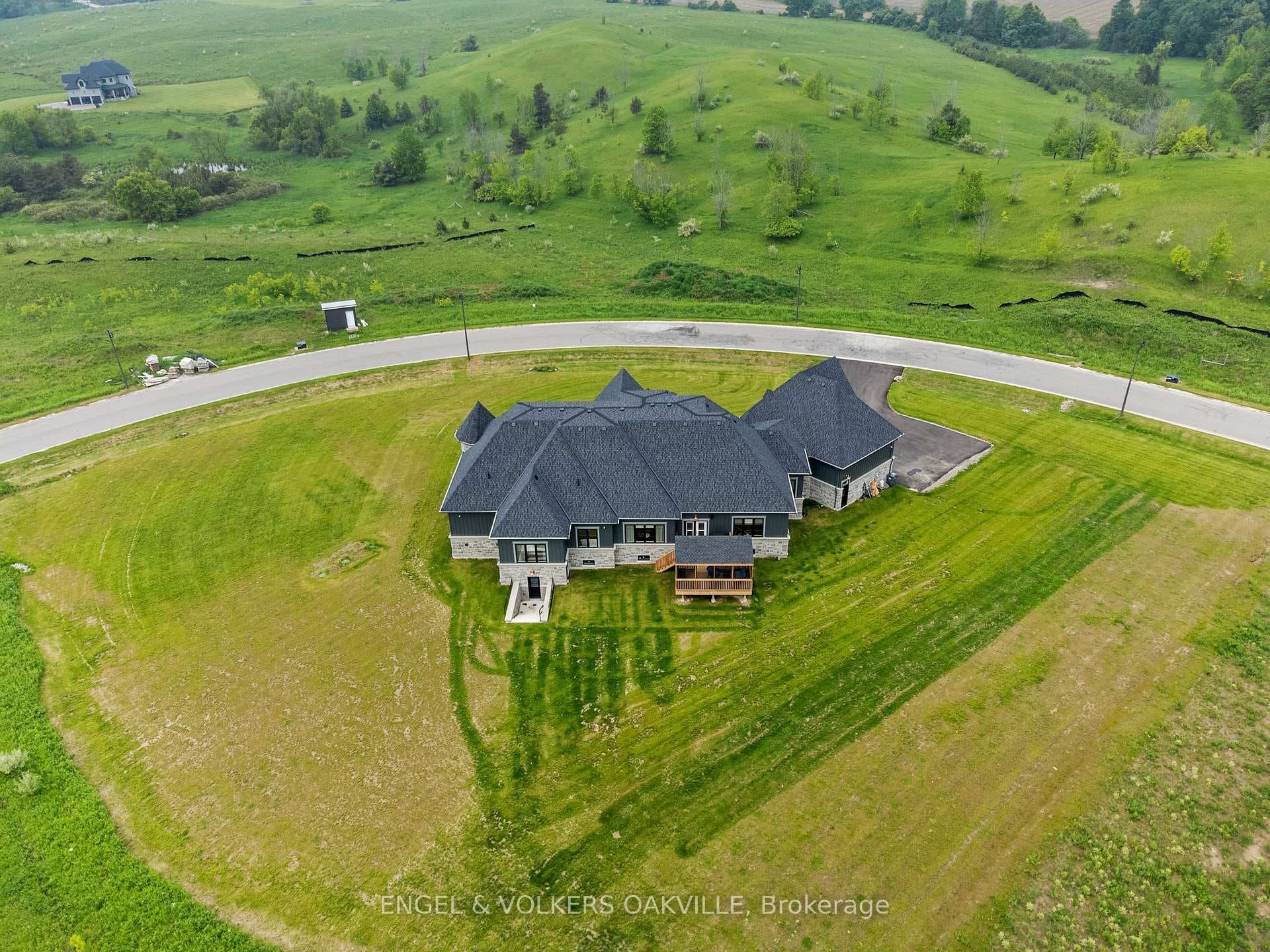 91 Logan Road photo 48