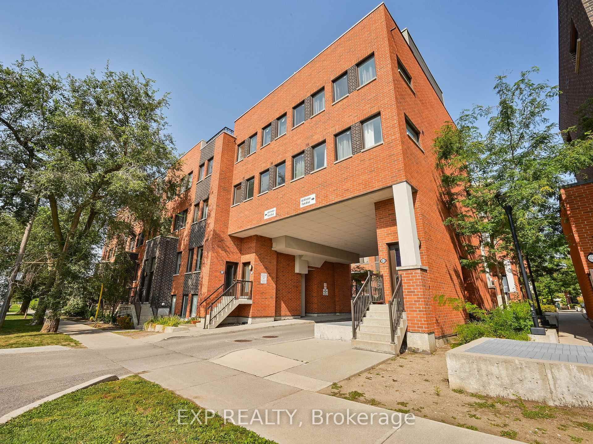 68 Winston Park Boulevard Unit 8 photo 1