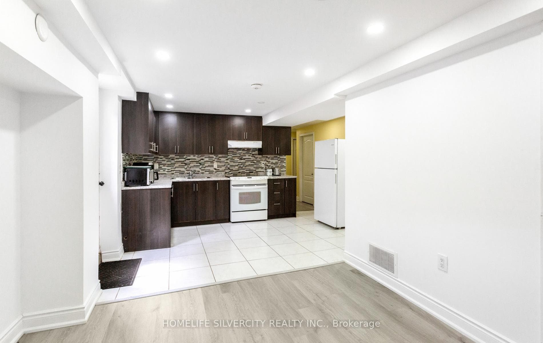 303 Hickory Circle photo 41