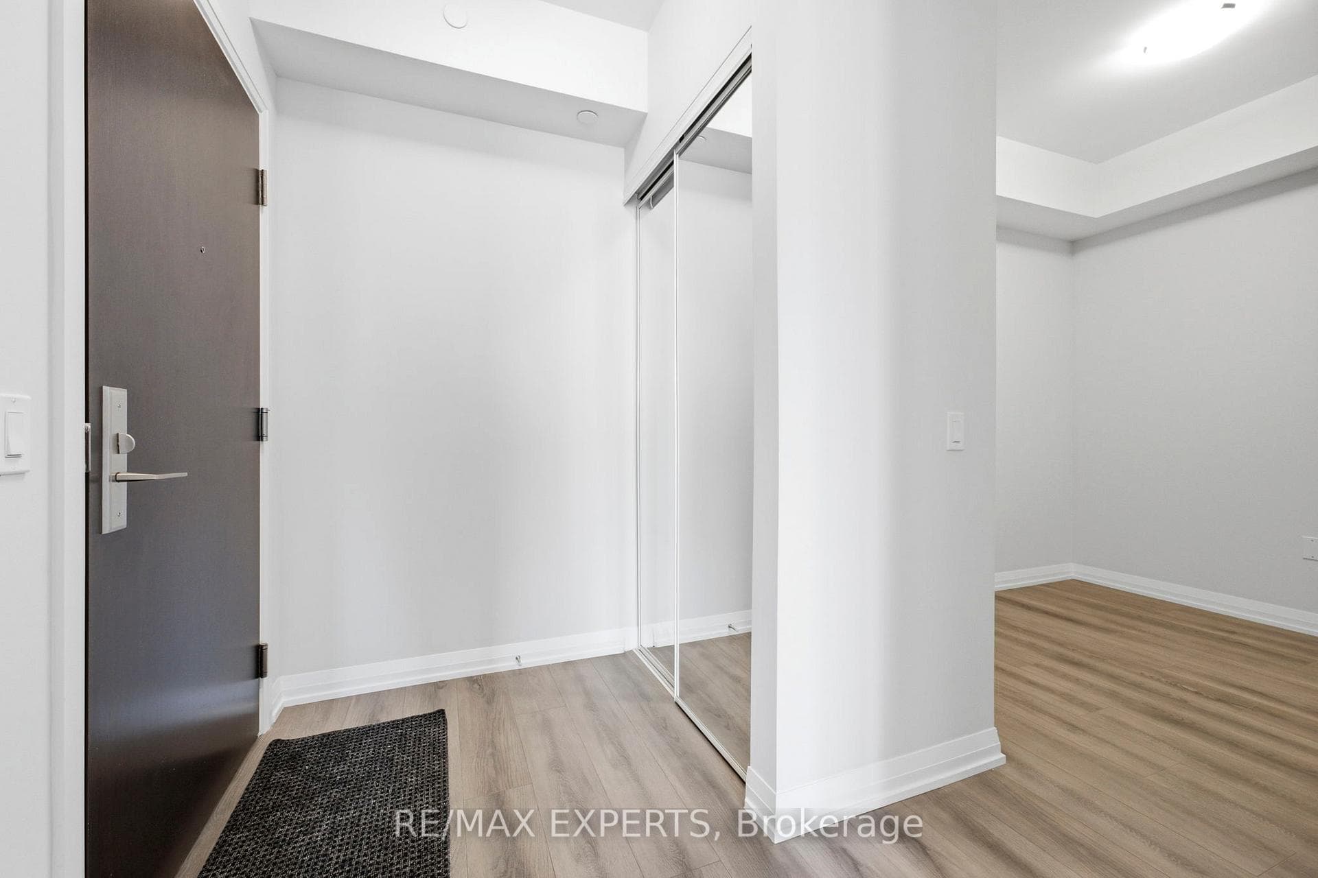 9000 Jane Street Unit 1220 photo 7