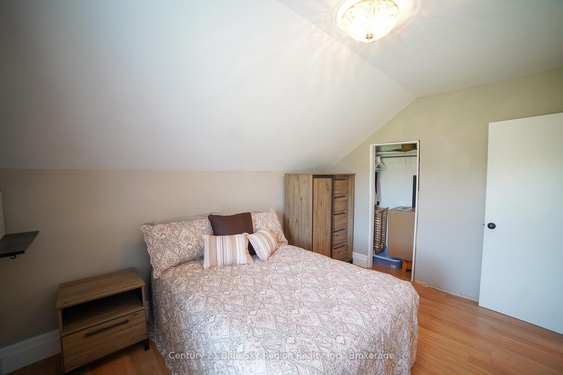 802 Piquette Road photo 27
