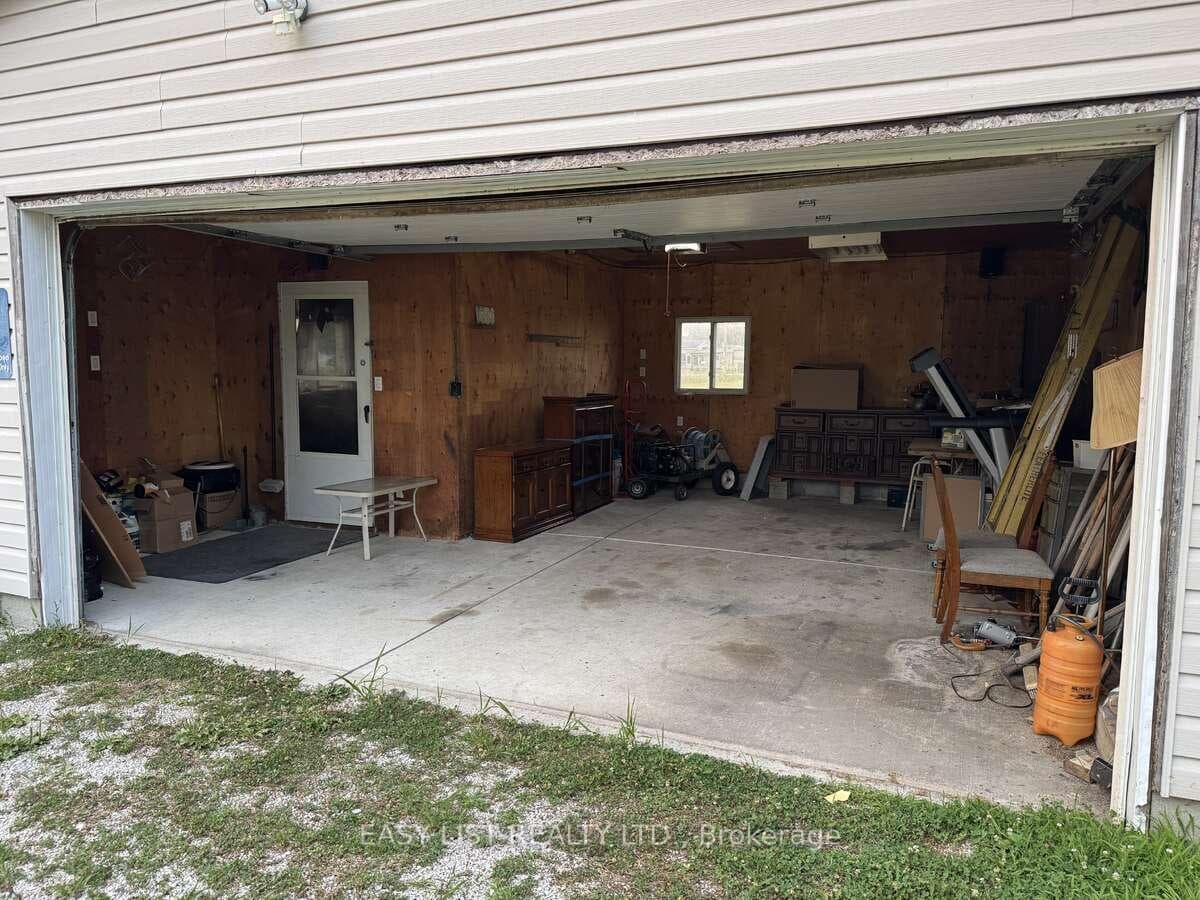 3104 St Clair Parkway photo 32