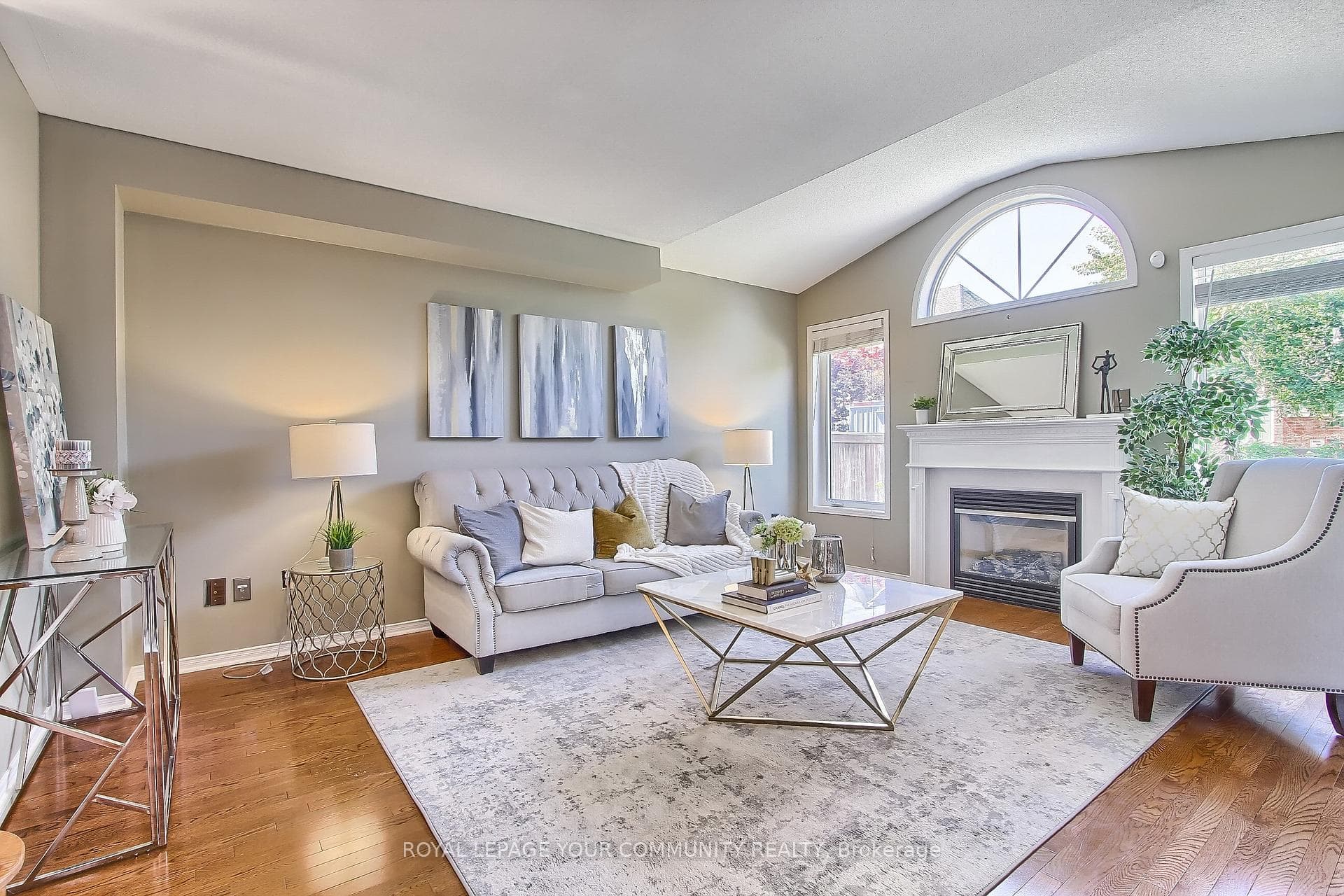 38 Vipond Road photo 15