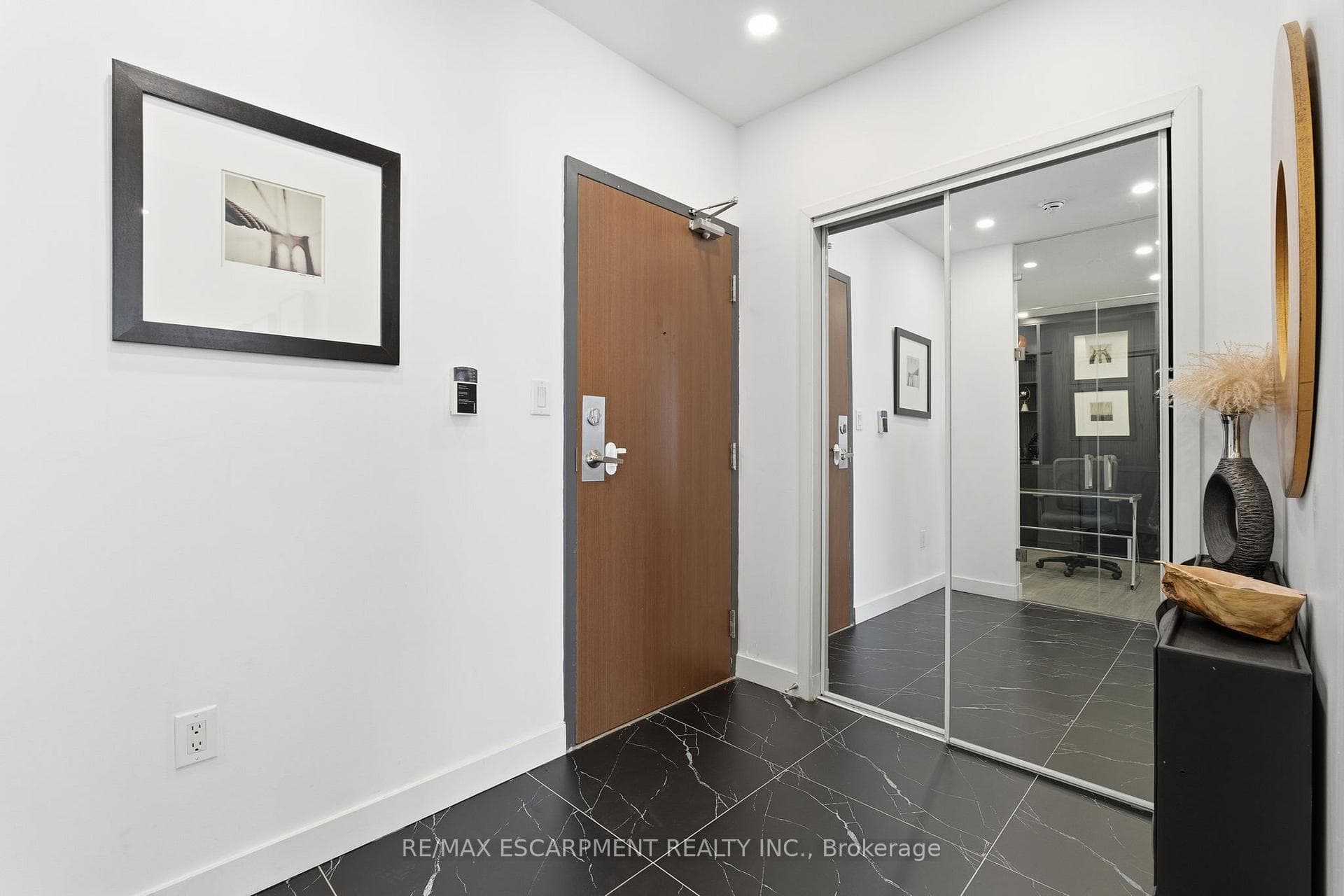 35 Mariner Terrace Unit 1109 photo 2