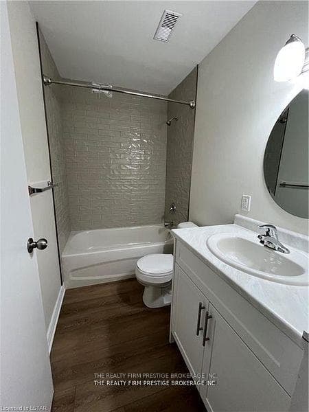 583 Mornington Avenue Unit 211 photo 8