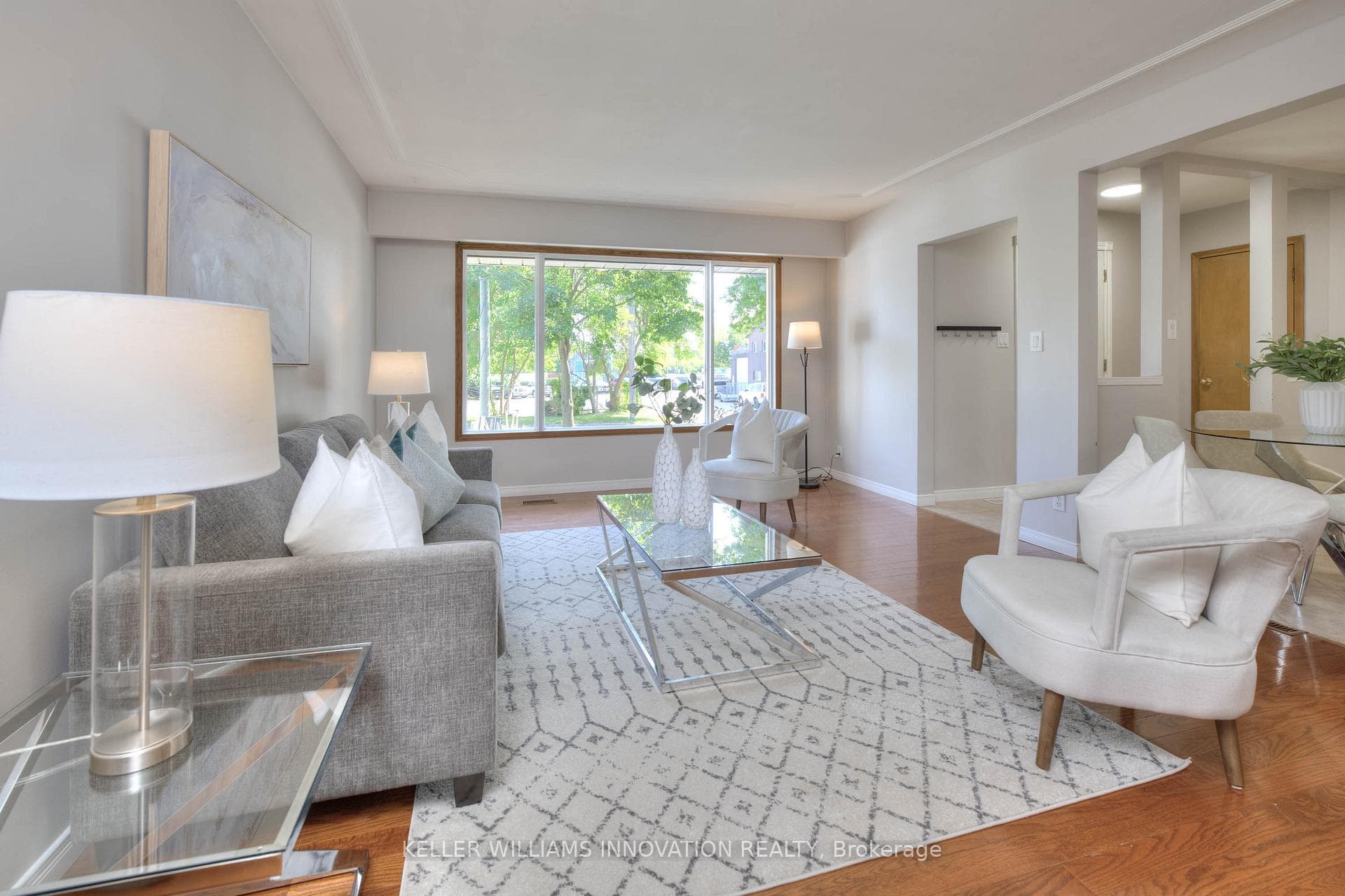 860 Guelph Street photo 5