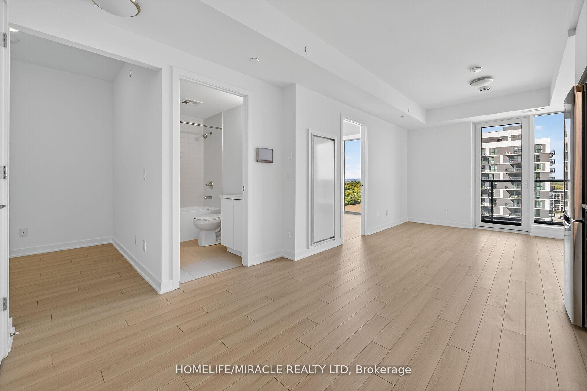 3079 Trafalgar Road Unit 1705 photo 24