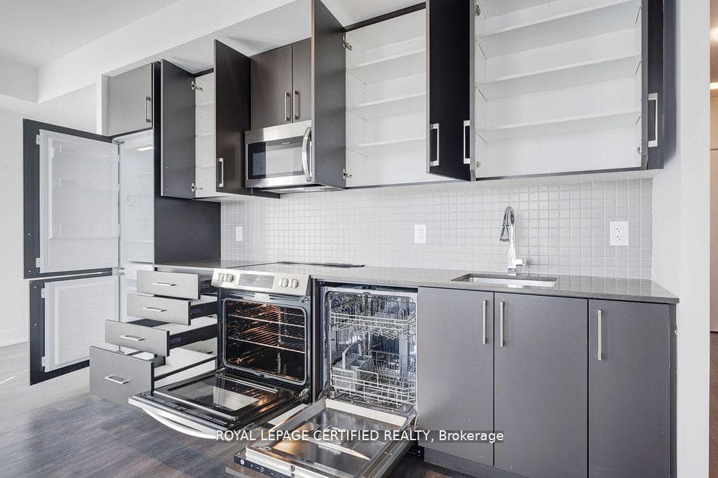 2450 Old Bronte Road Unit 432 photo 16