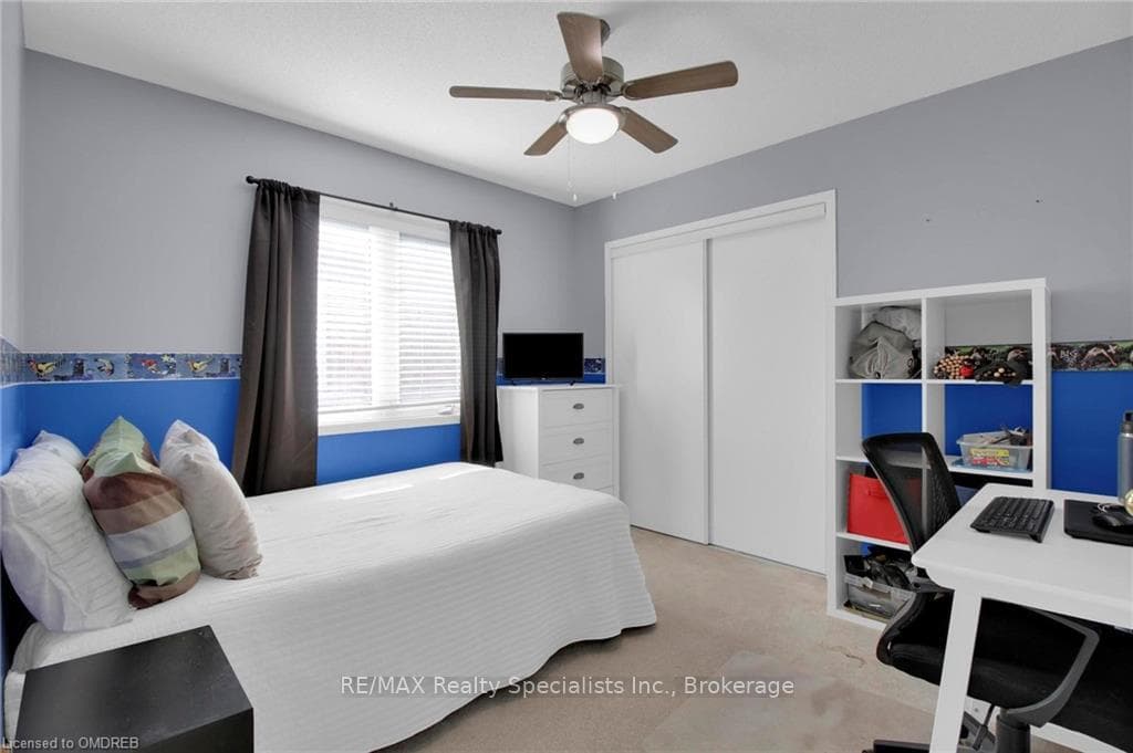 819 GLEESON Street photo 24