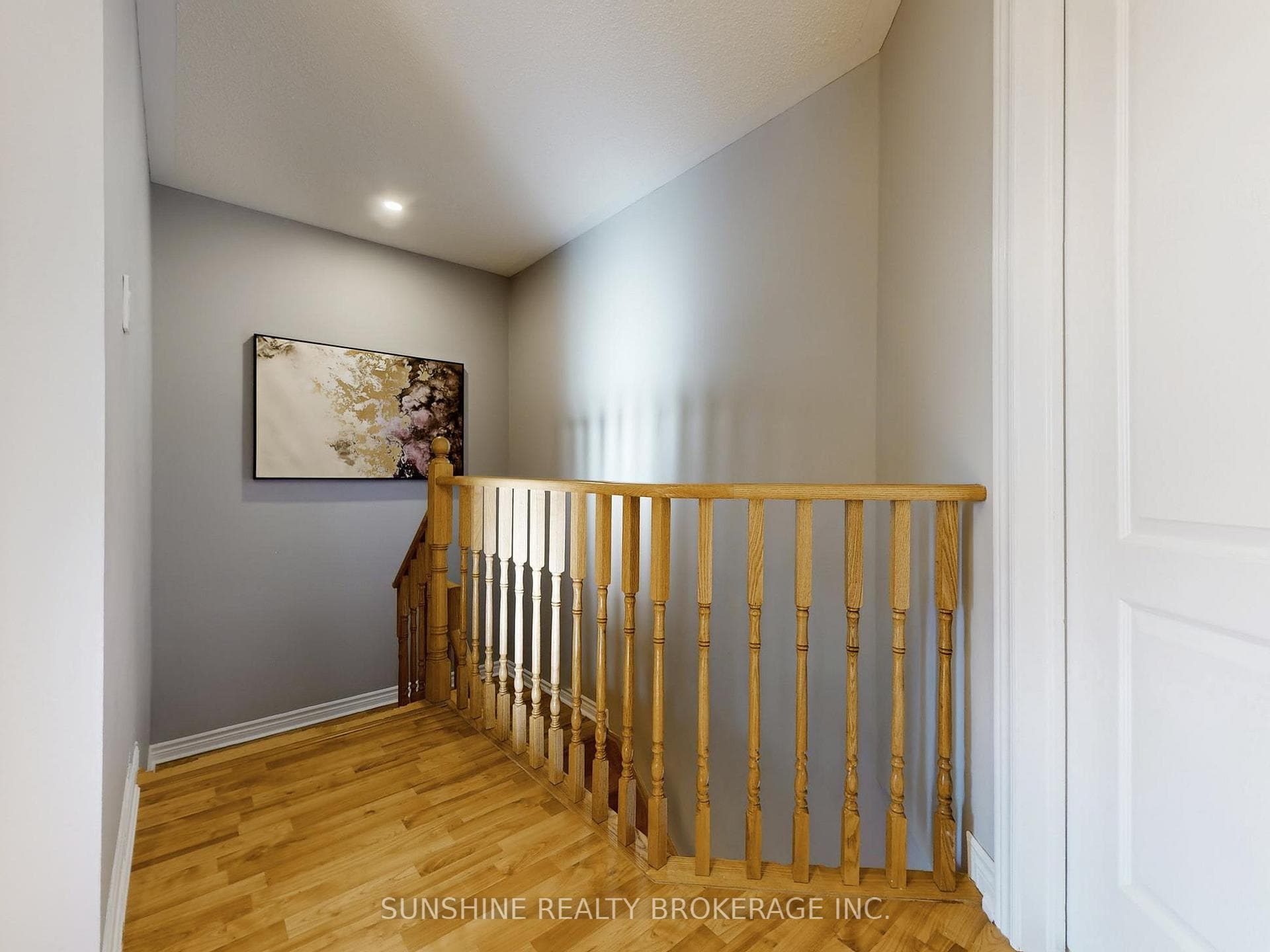 138 Beaverbrook Crescent photo 20