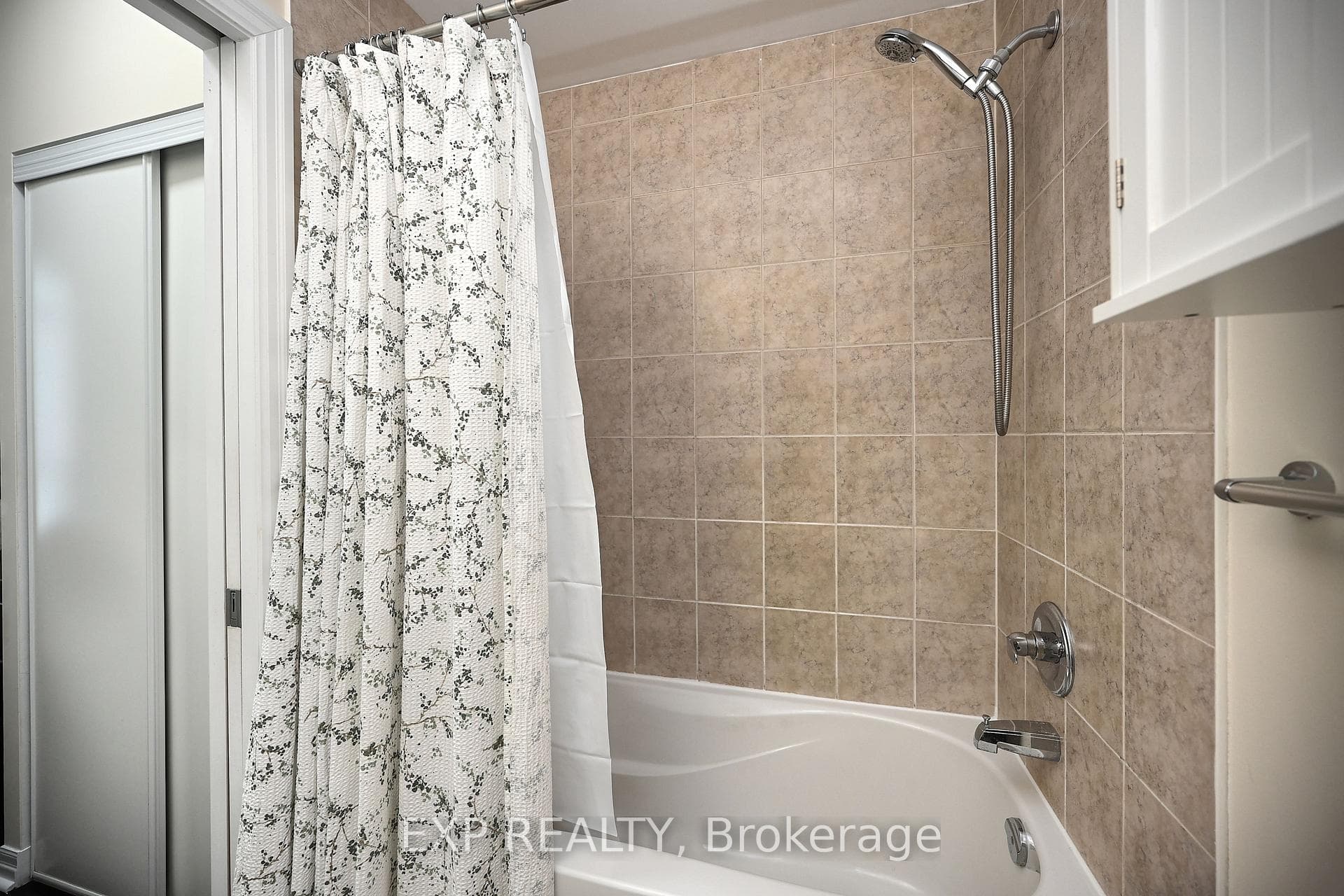 225 Webb Drive Unit 718 photo 17