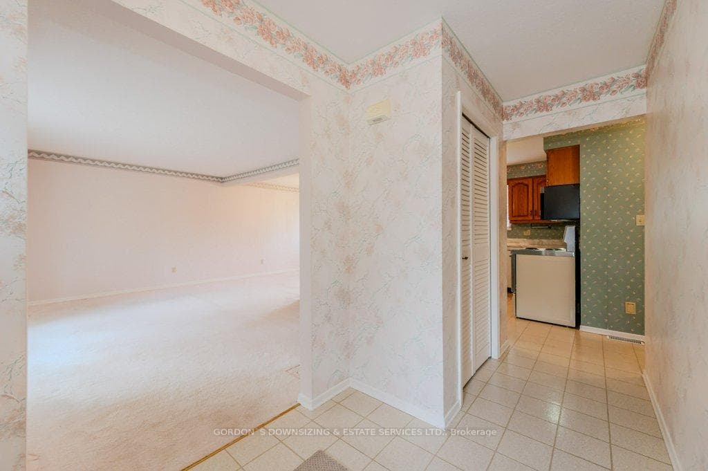 389 Dunvegan Drive photo 6