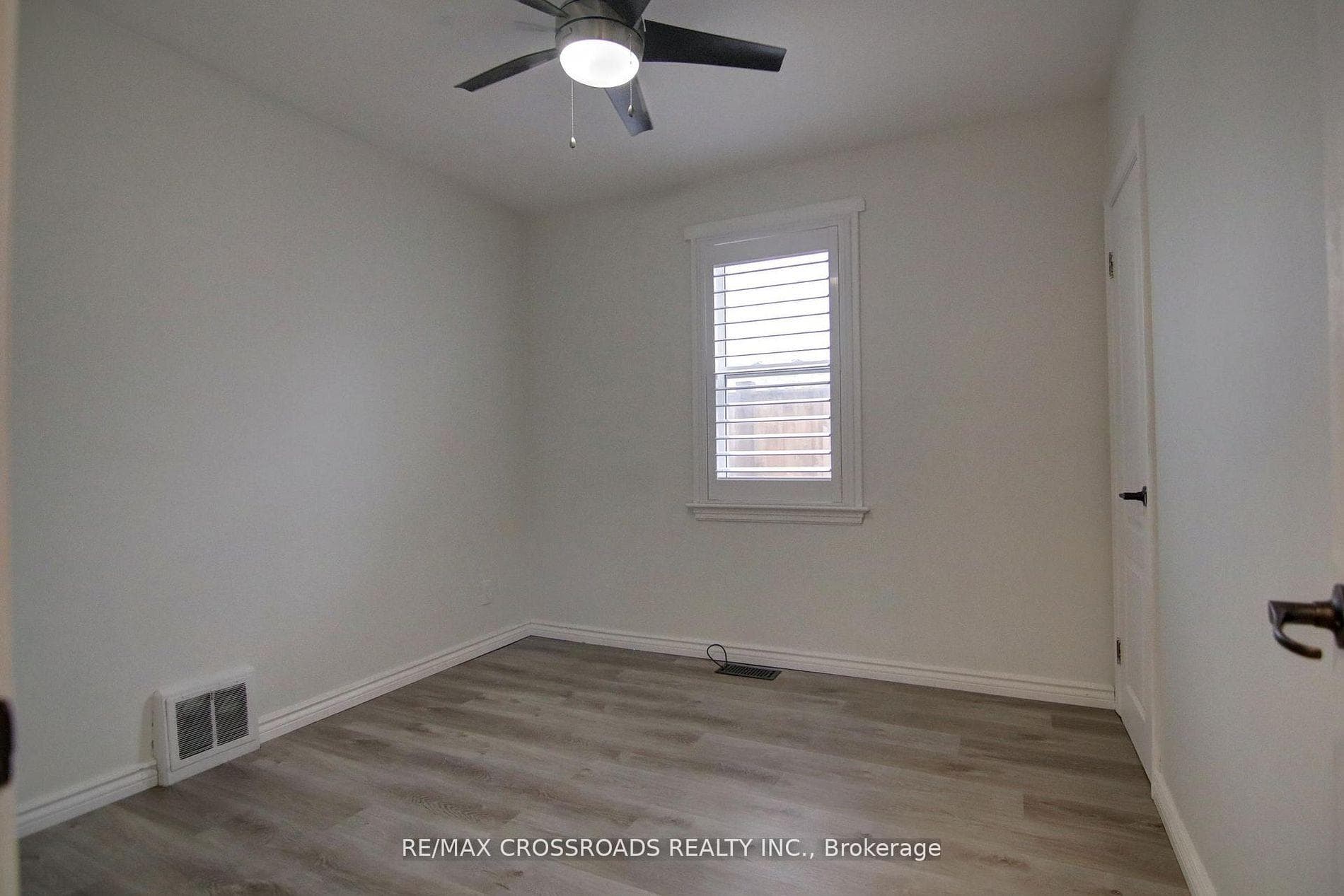 814 Nicholls Street photo 17