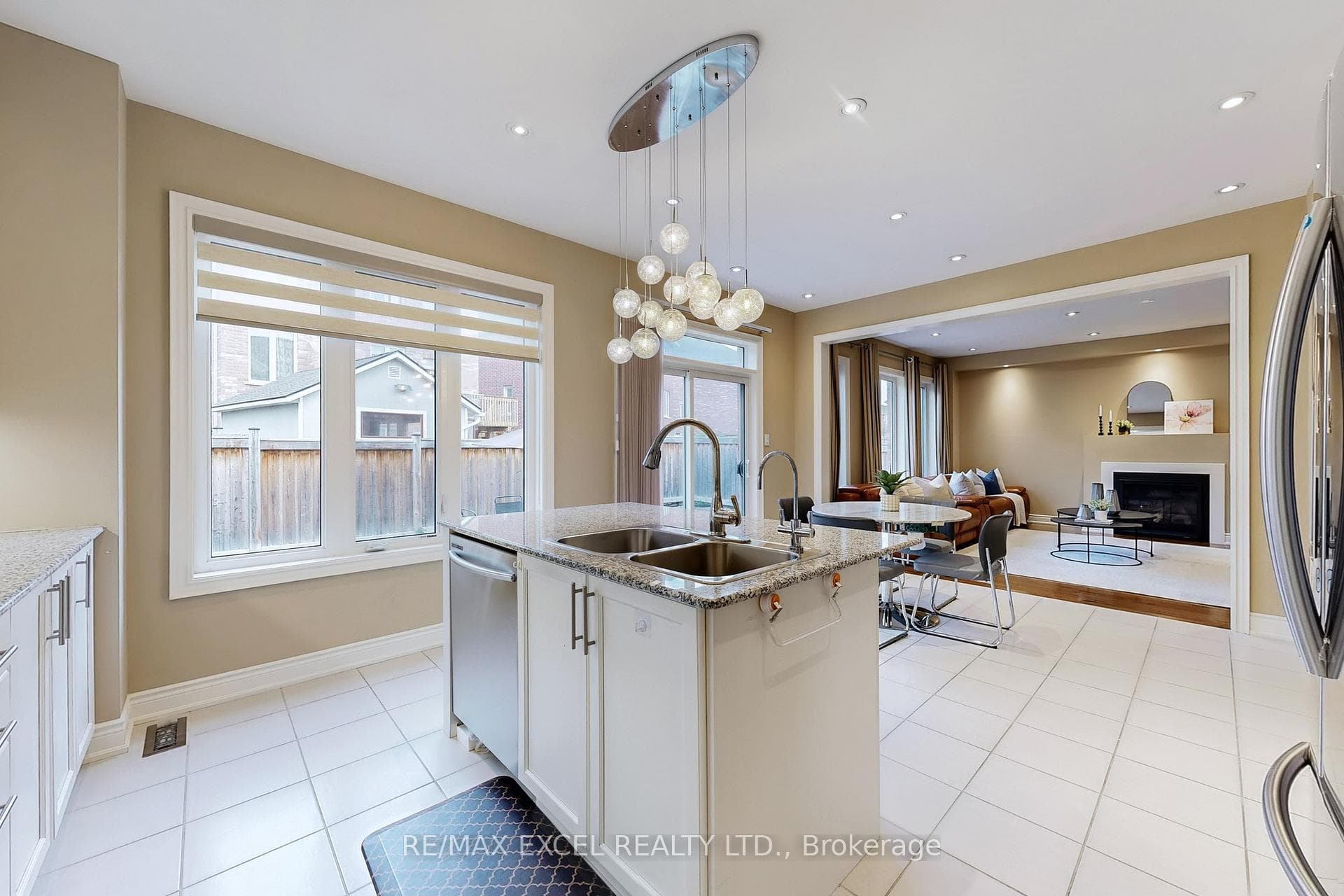 160 Roy Harper Avenue photo 17