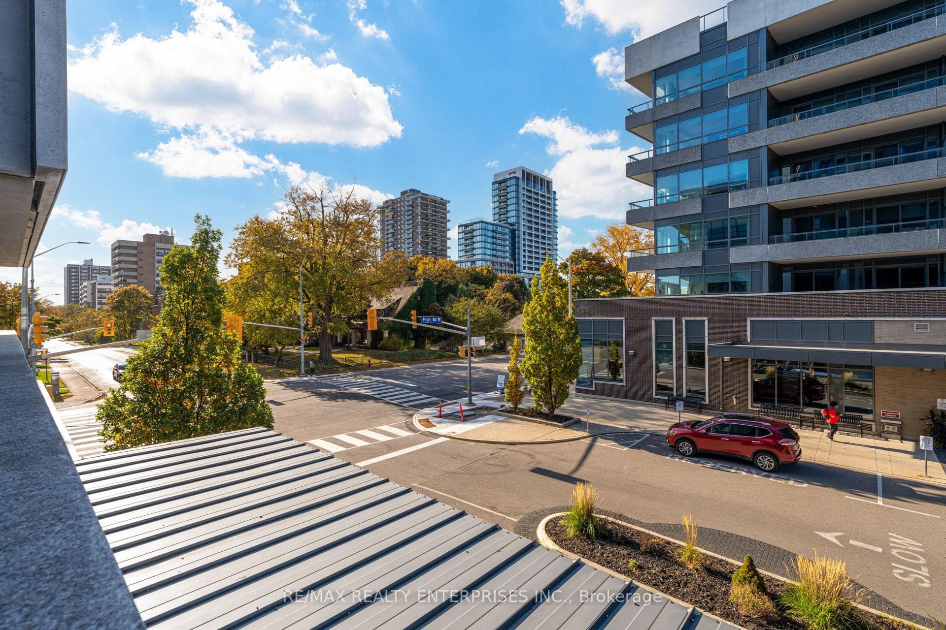 1 Hurontario Street Unit 213 photo 27
