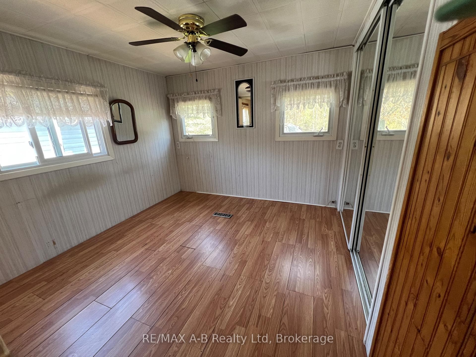 123 Ash Street photo 32
