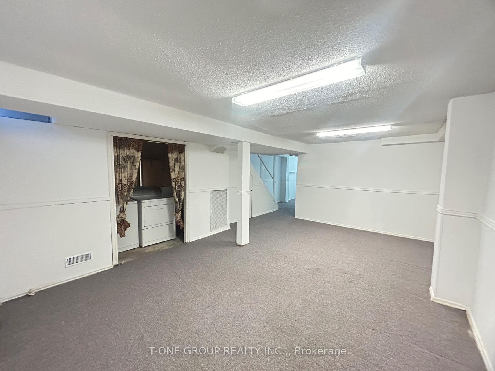 124 Dunbar Crescent photo 26