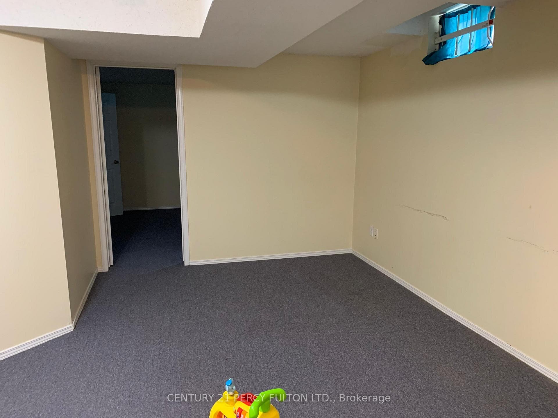 658 Wildgrass Road photo 8