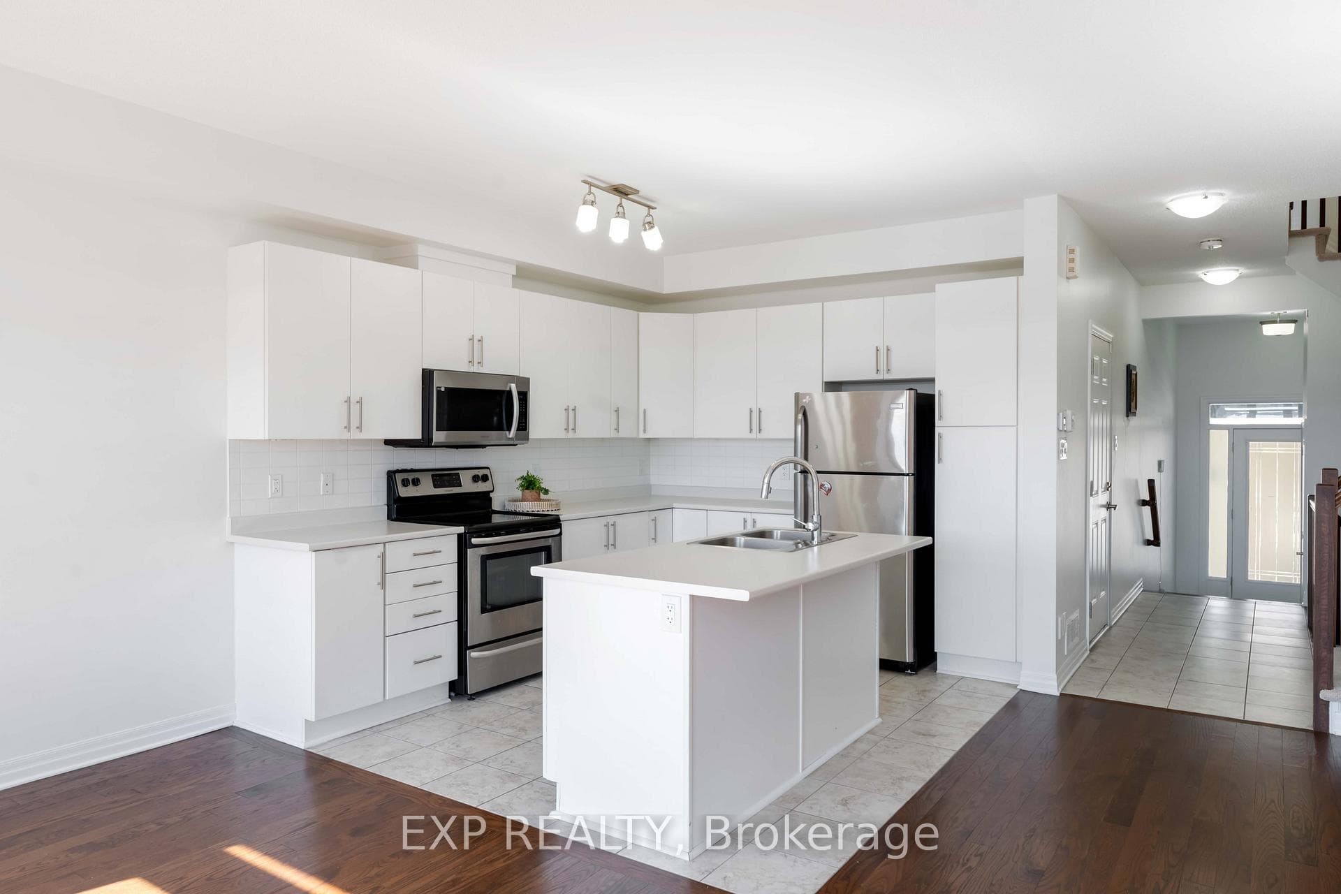 521 Rioja Street photo 12