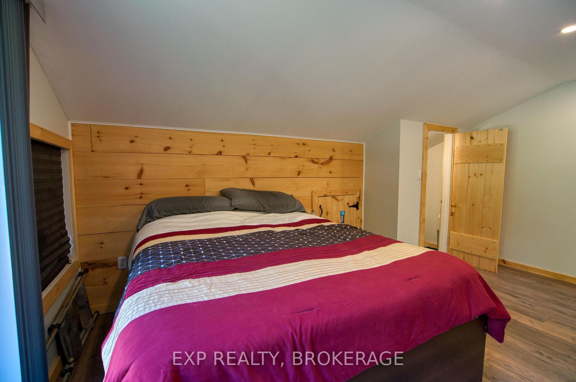1427 LEWIS Road photo 21
