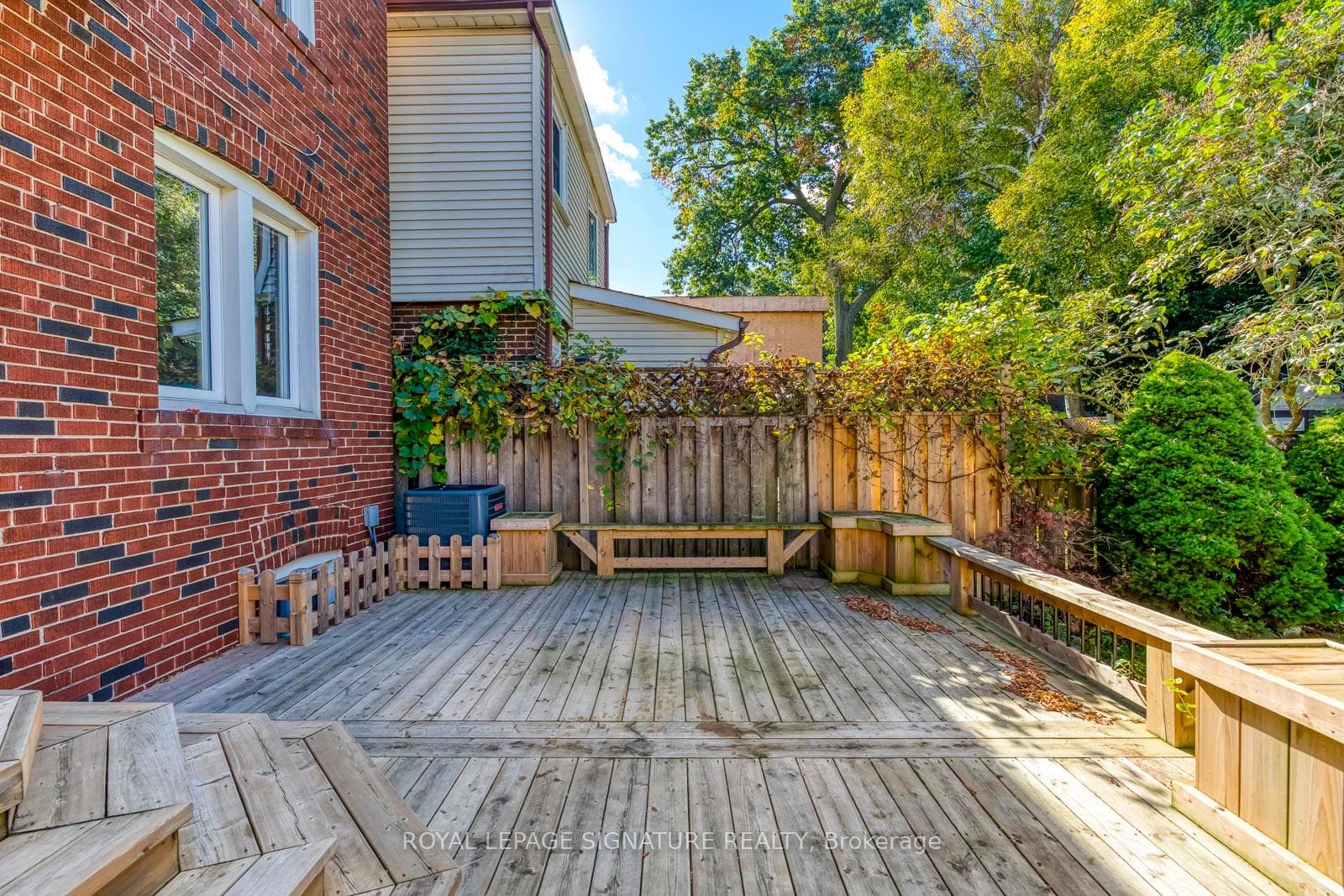 118 Blantyre Avenue photo 25