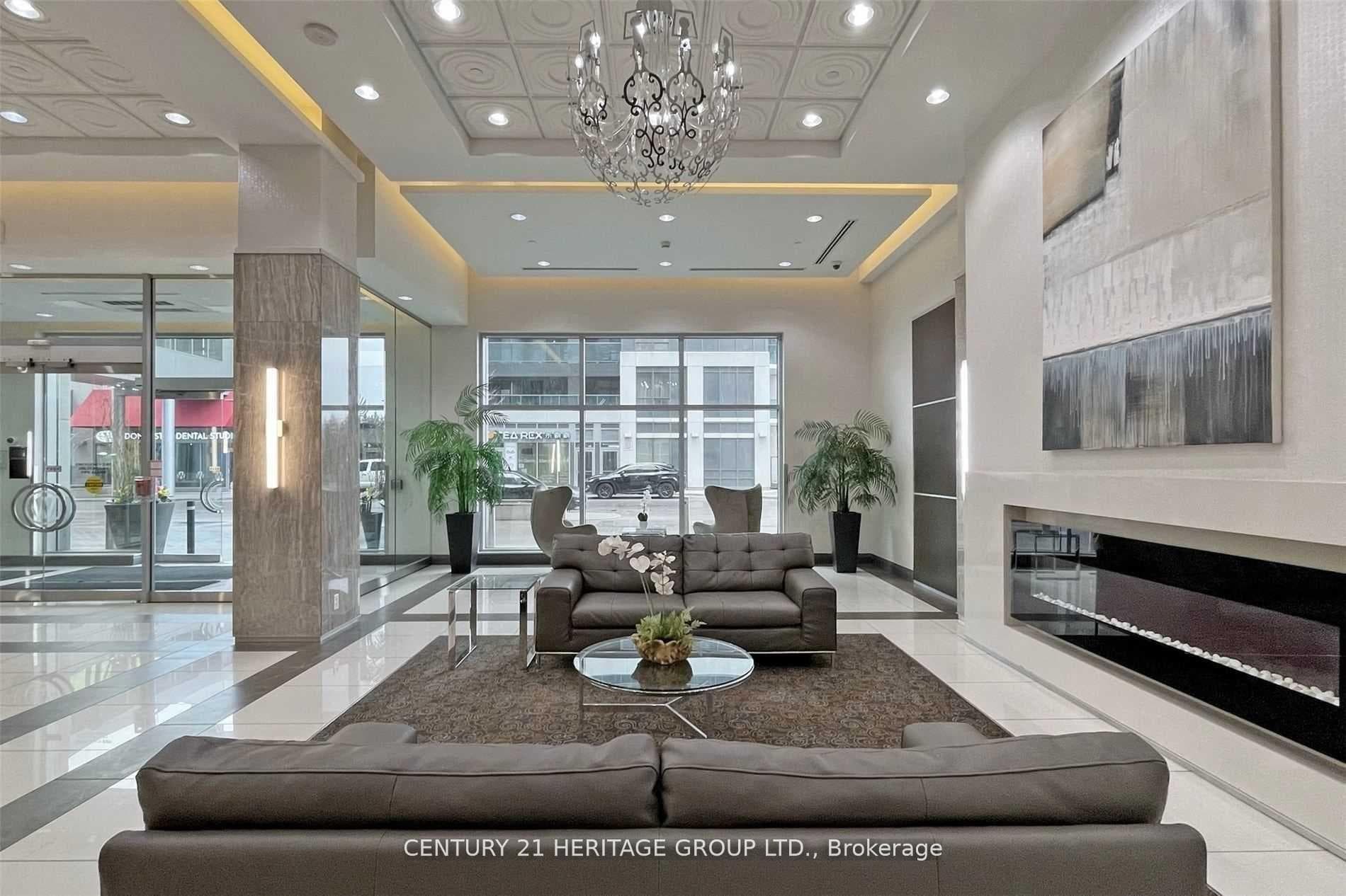 7171 Yonge Street Unit 1207 photo 6